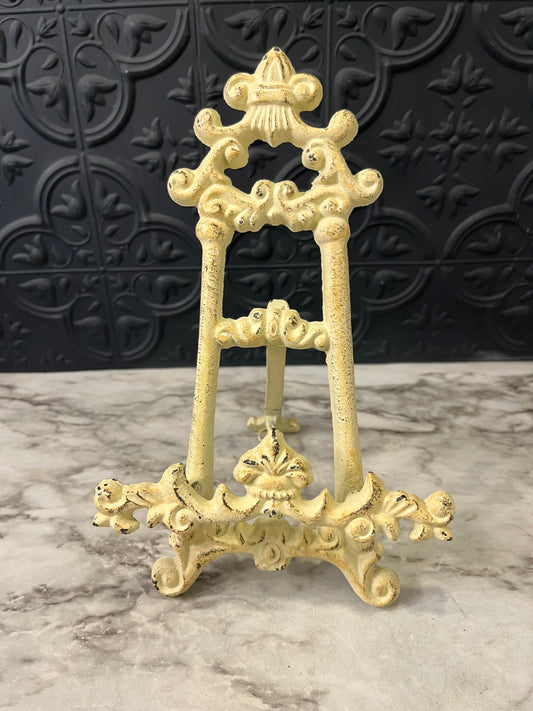 Cream Cast Metal Picture Easel