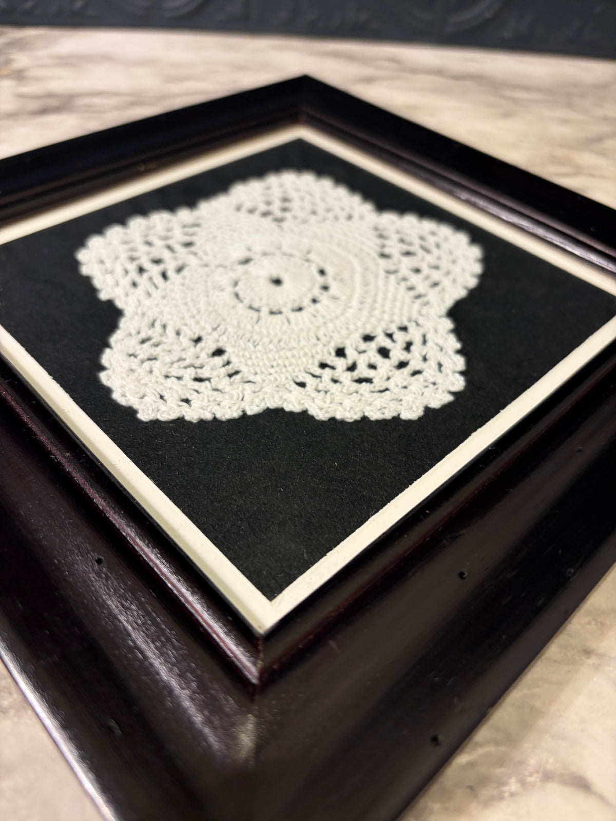 8" Framed Doiley Flower Shape