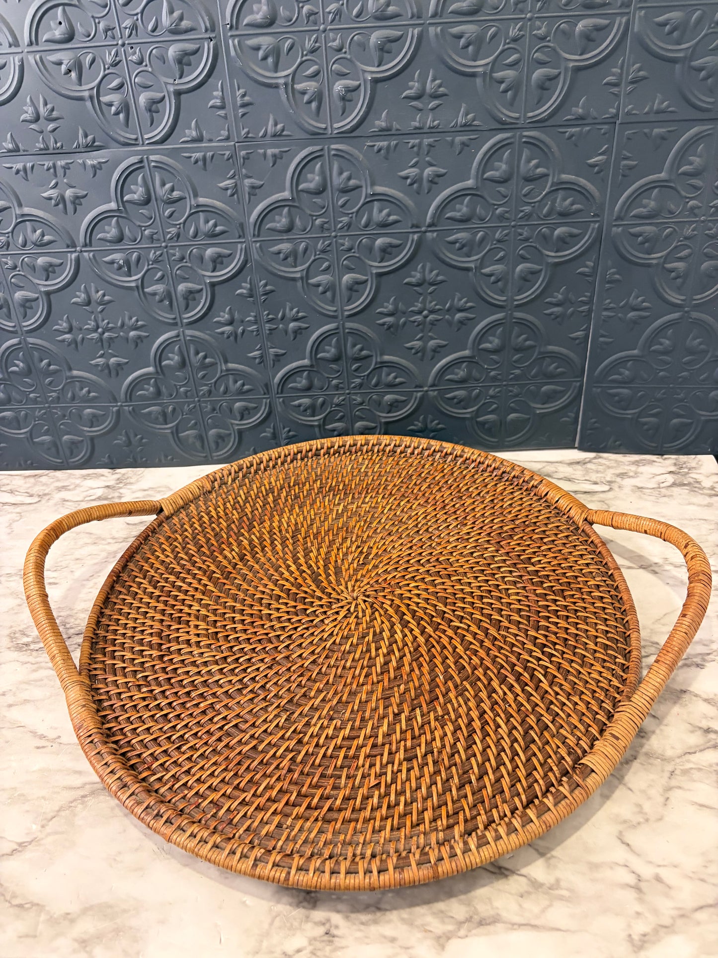 Round Woven TRay with Handles by Pampered Chef
