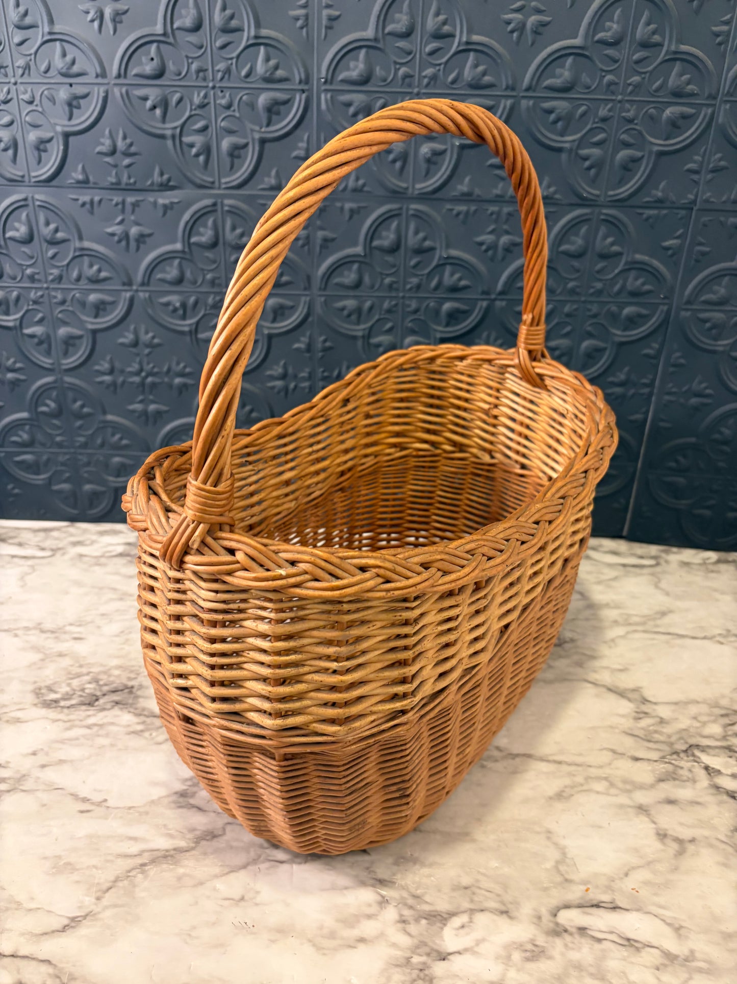 Oval Basket with Handle 13"L