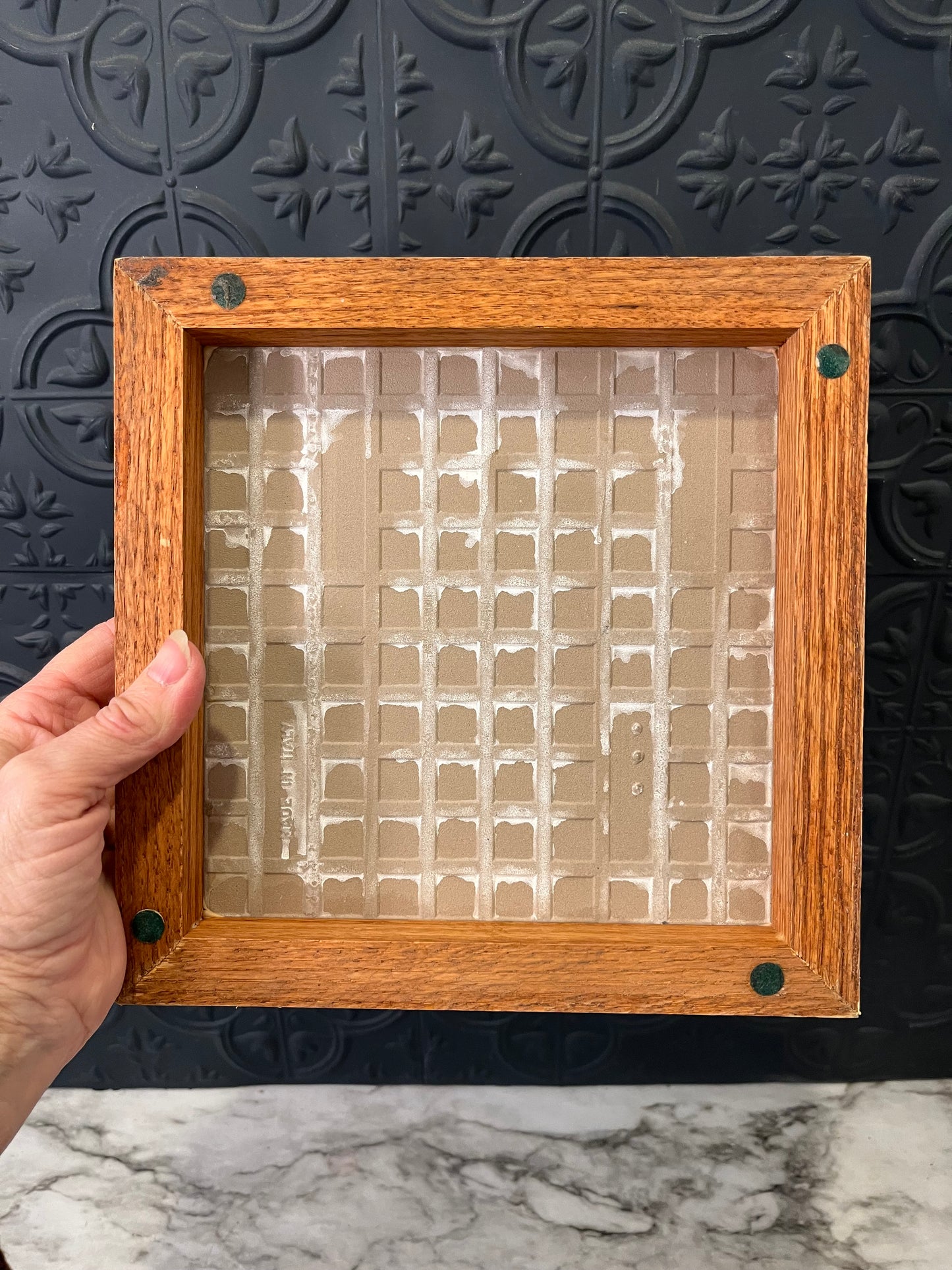 Tile Trivet with White Daisy
