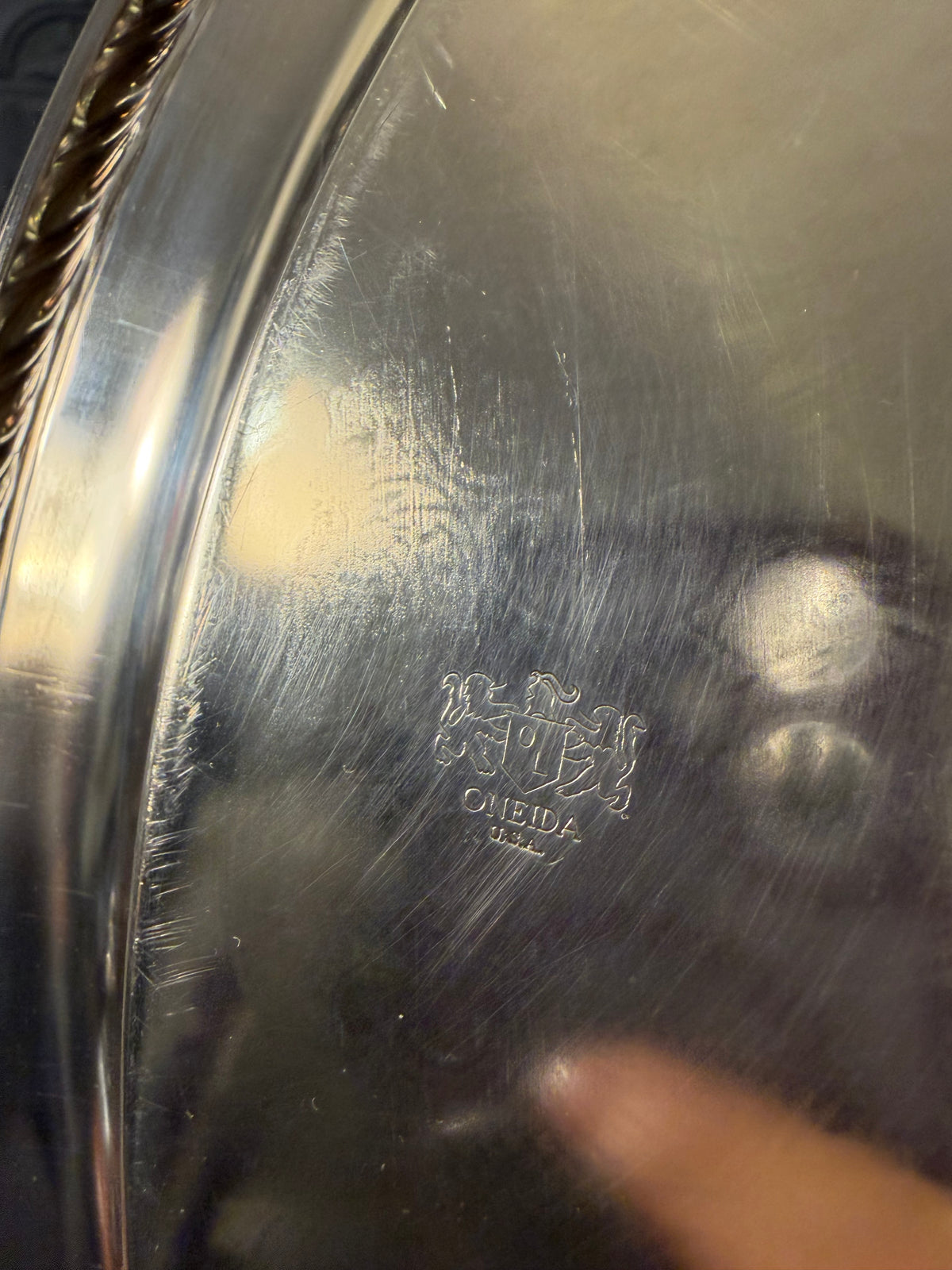 Oneida Silver plated Round Tray 14.75"