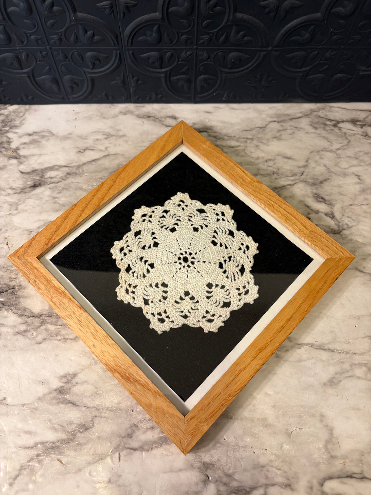 9" Framed Doiley Light Frame