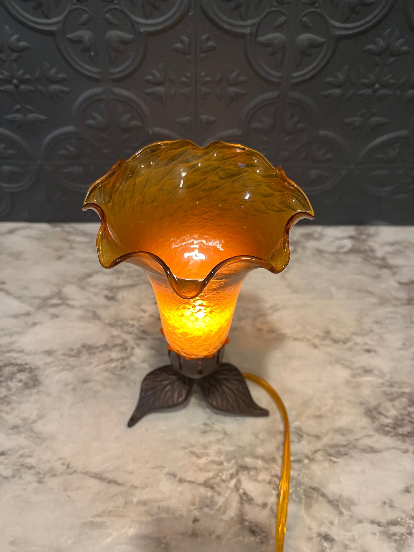 Tiffany Style Amber Tulip Lamp