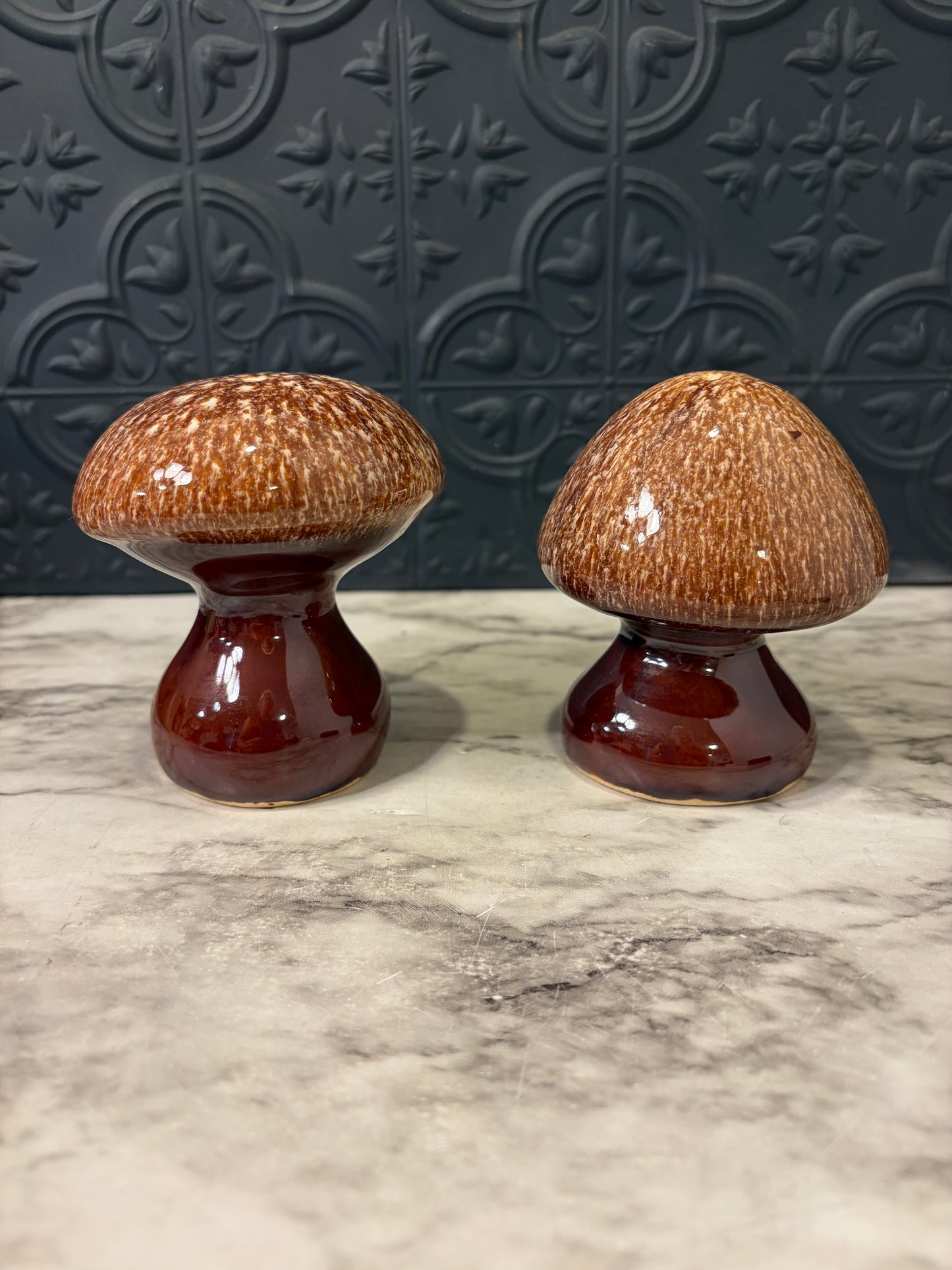 USA Pottery Brown Mushroom salt and Pepper