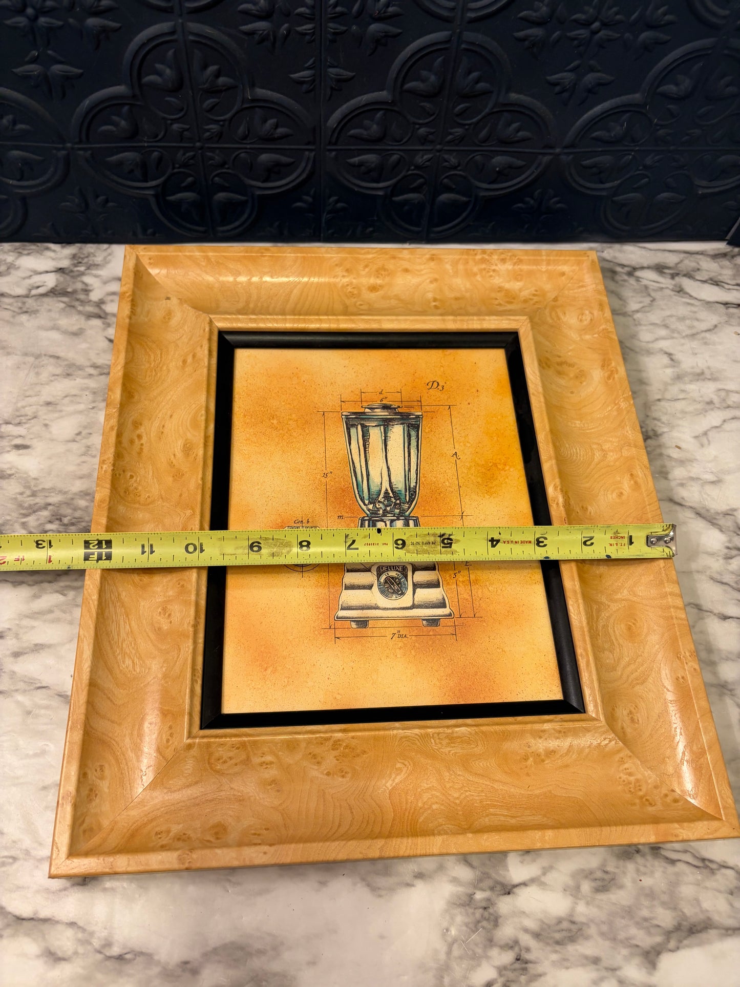 Light Burlwood Frame with Blender