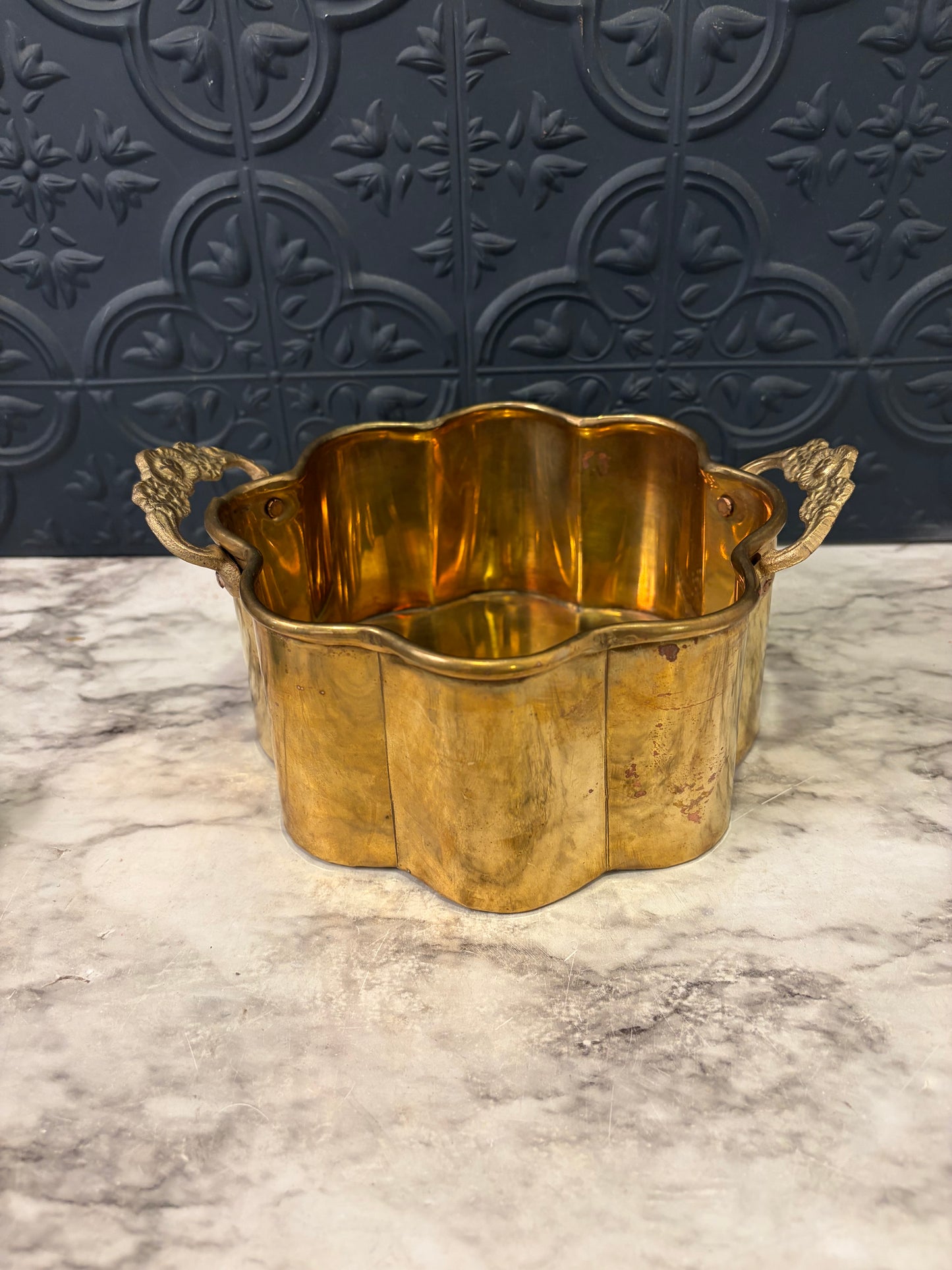 Brass Scallopped Pot with Handles Sm.