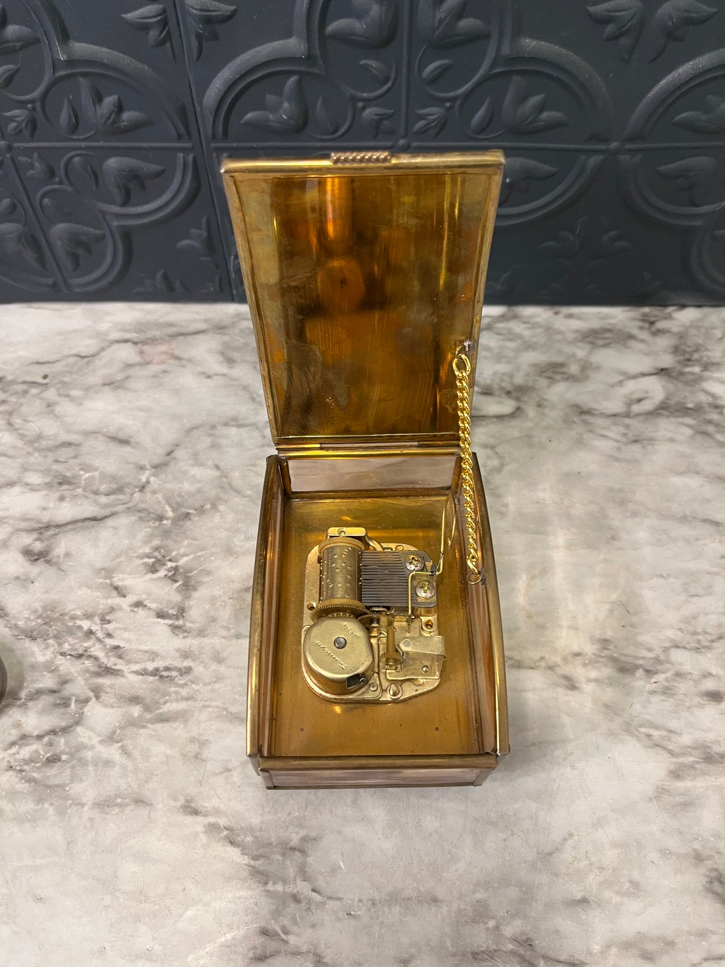 Vintage Bessie Pease Guffmann Music/trinket box