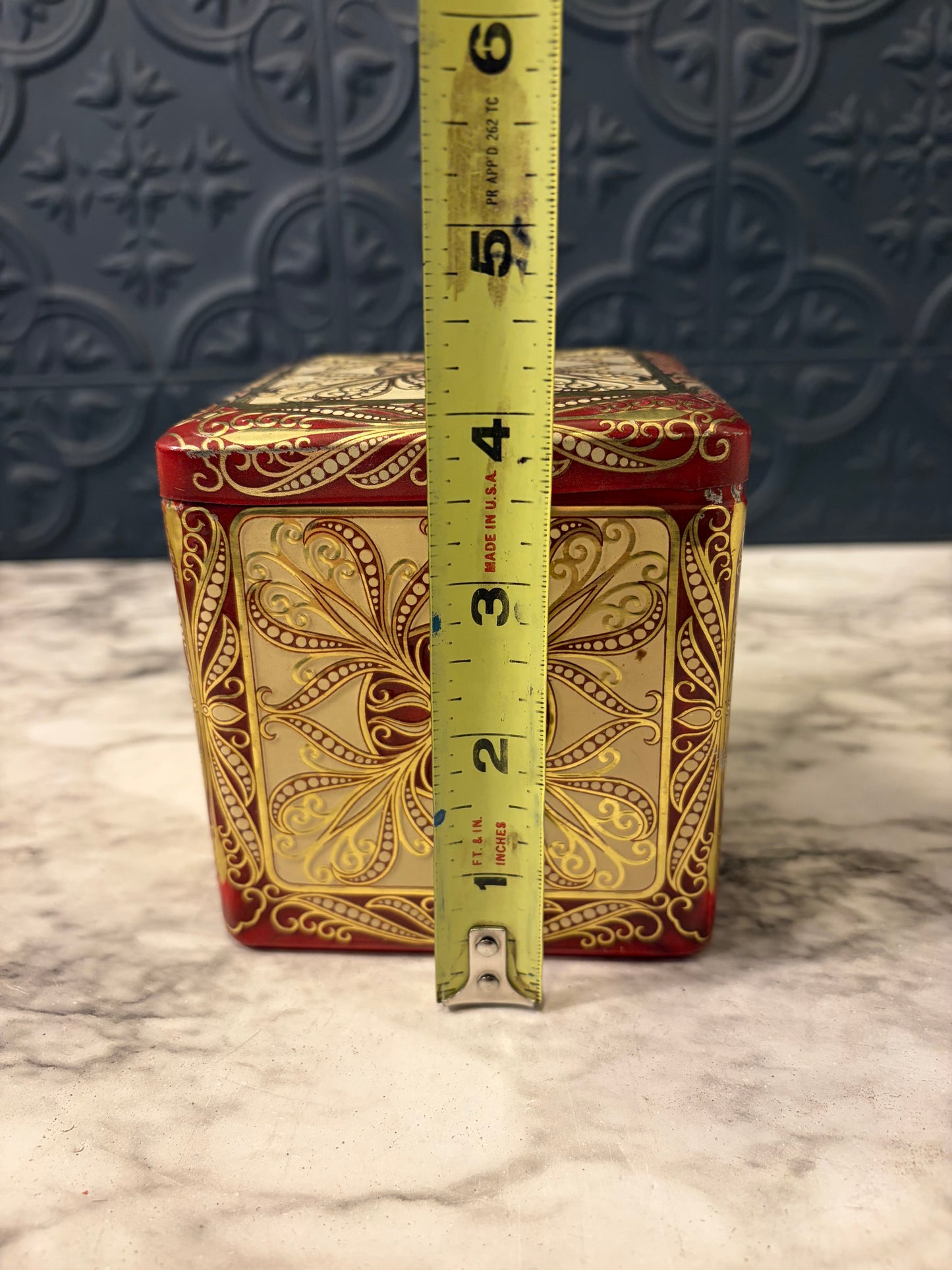 Cubed Red and Gold Tea Tin
