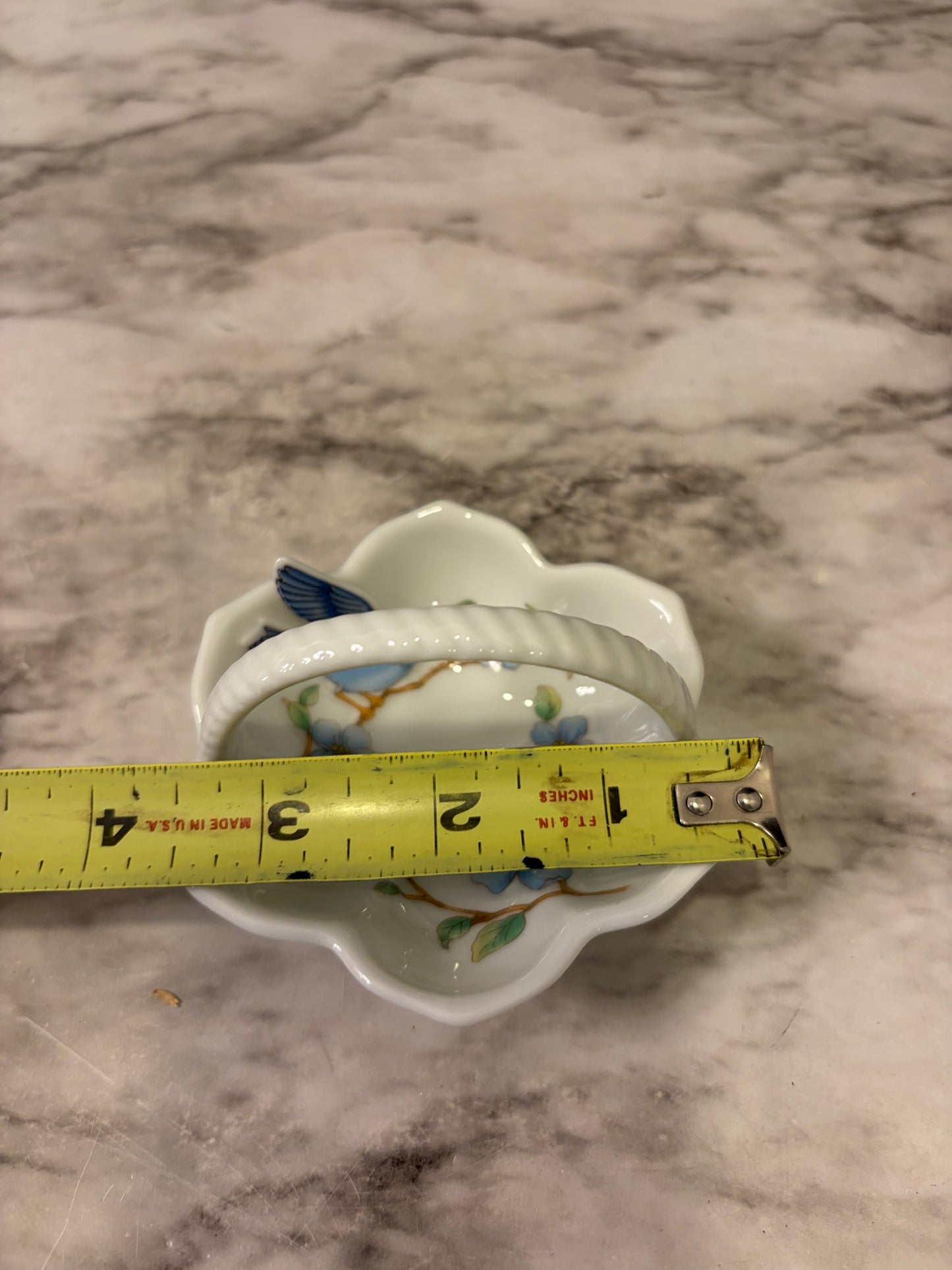 Porcelain Basket with Bluebird Mini