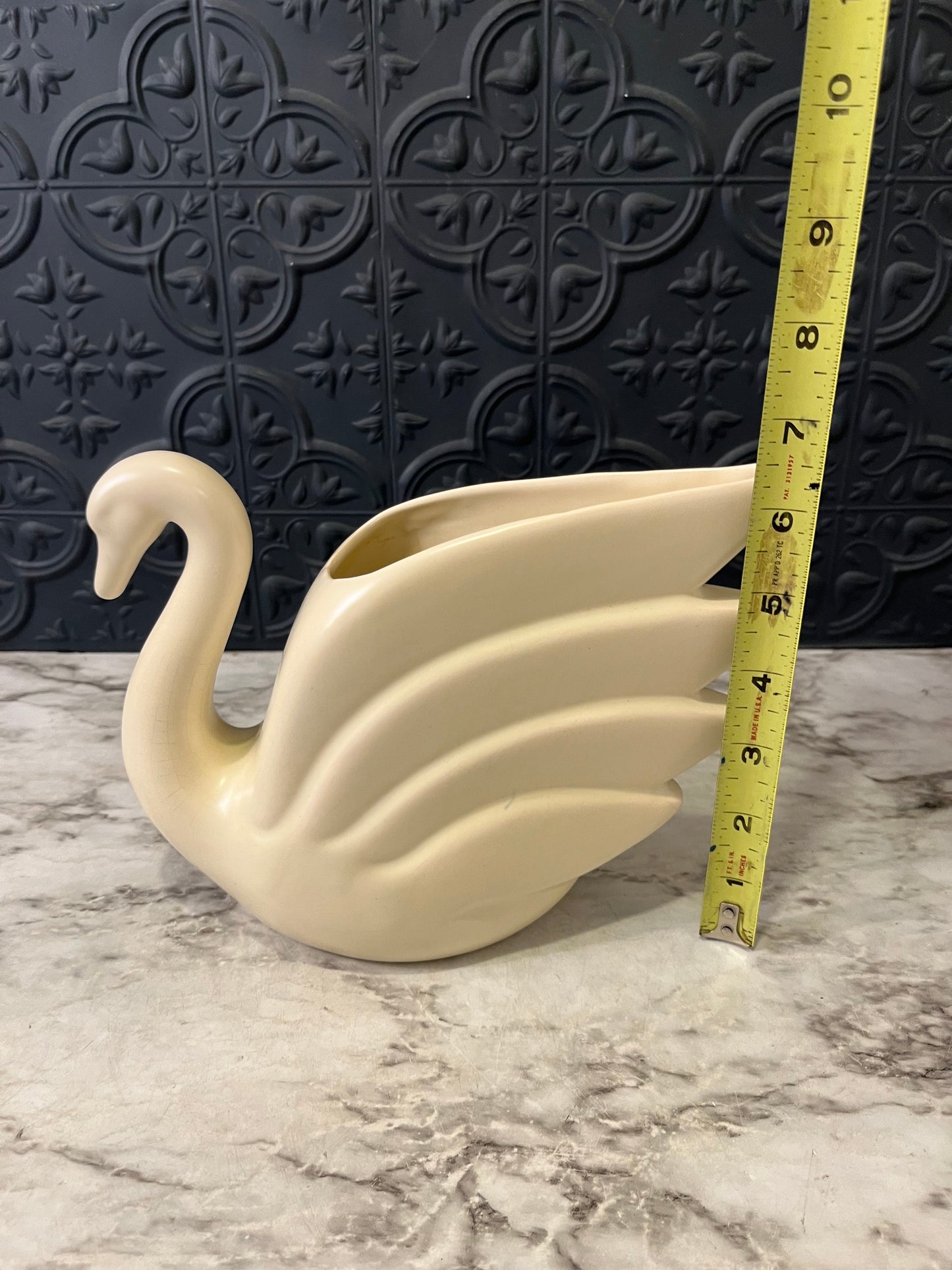 Cream Swan Planter