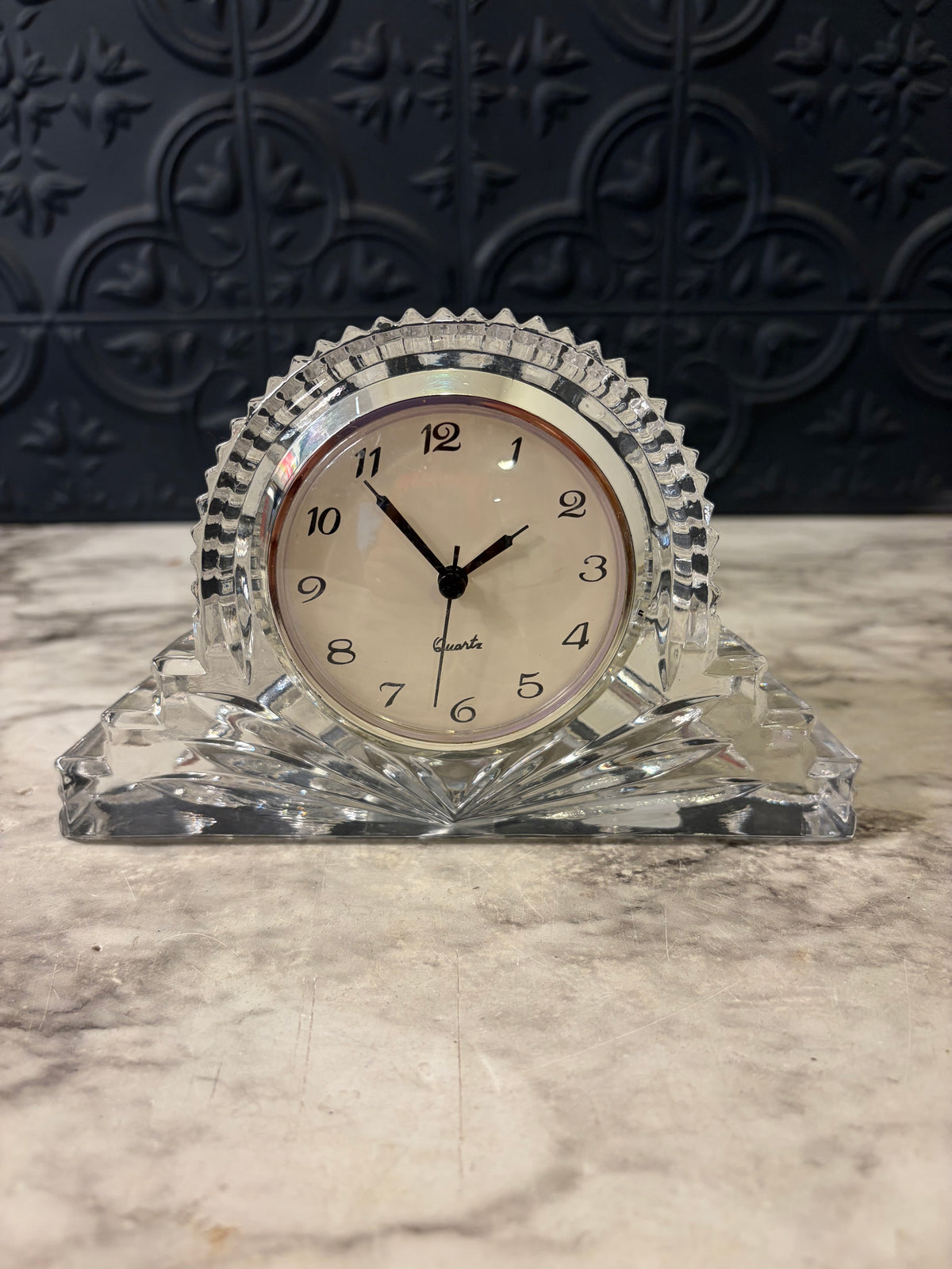 Tabletop Quartz Crystal Clock 6"