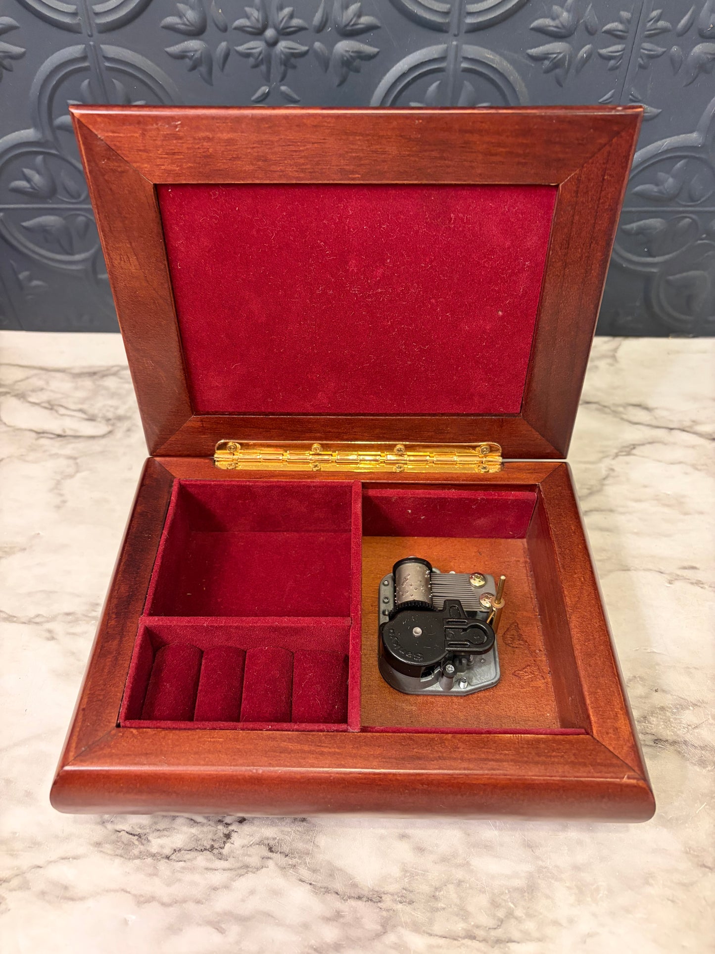 Glynda Turley Musical Jewelry Box with Floral Garden