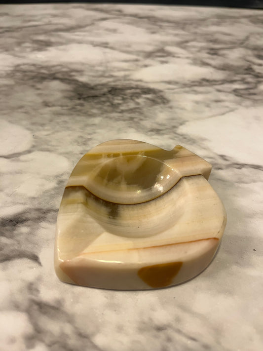 Onyx Spade Individual Ashtray