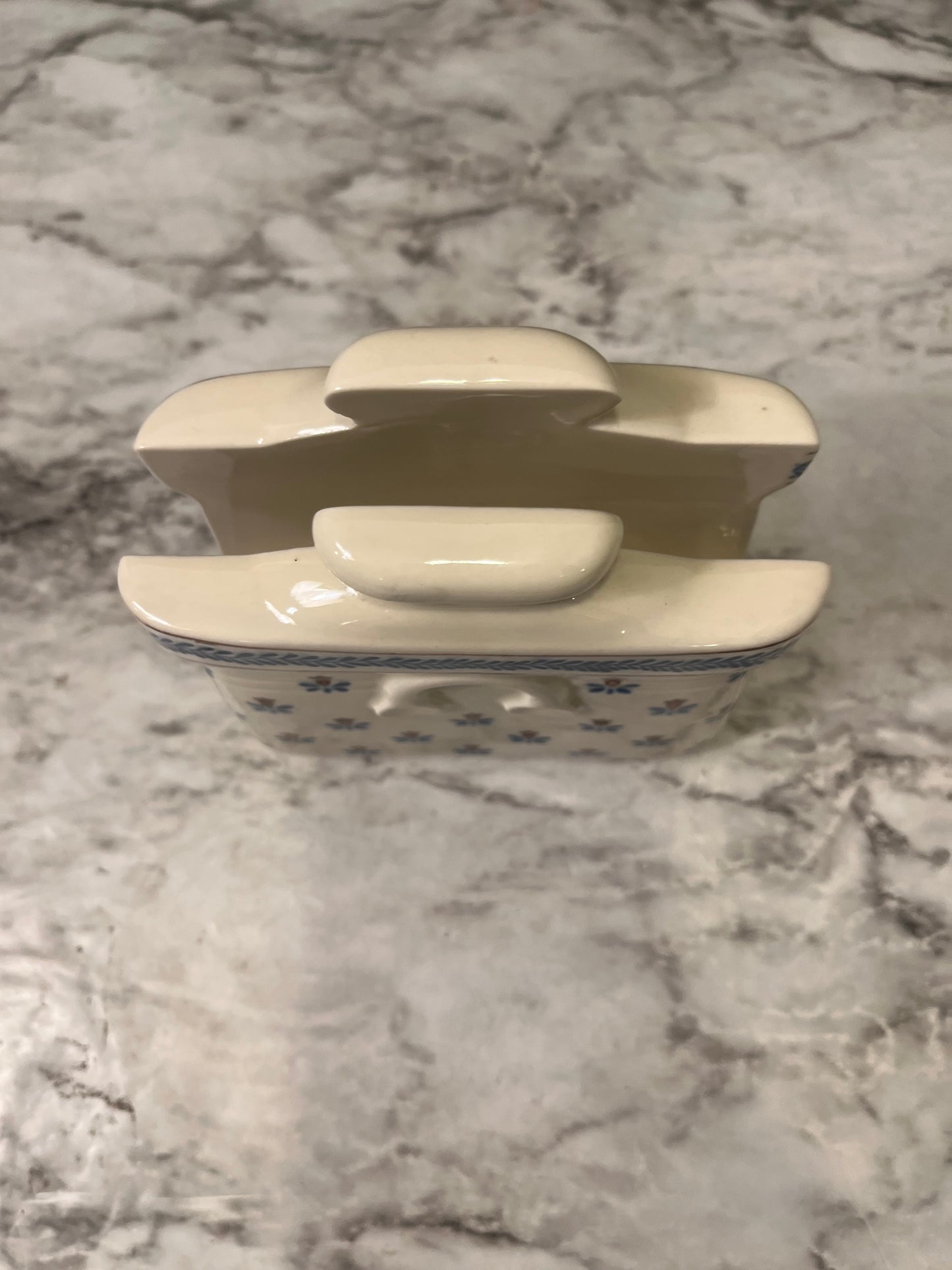 Country Field Blue and White Napkin Holder