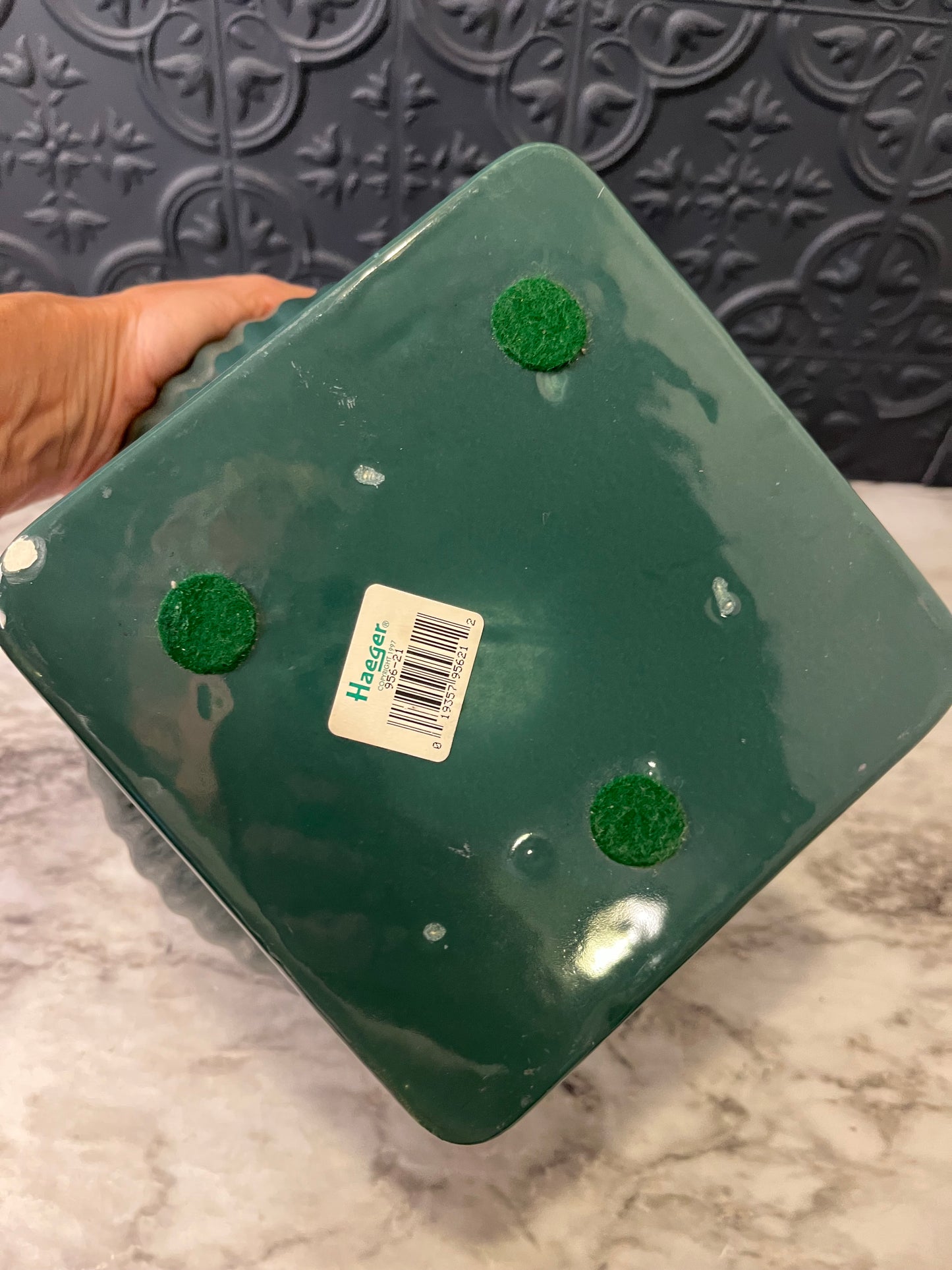 Haegar Hunter Green Pedestal Planter
