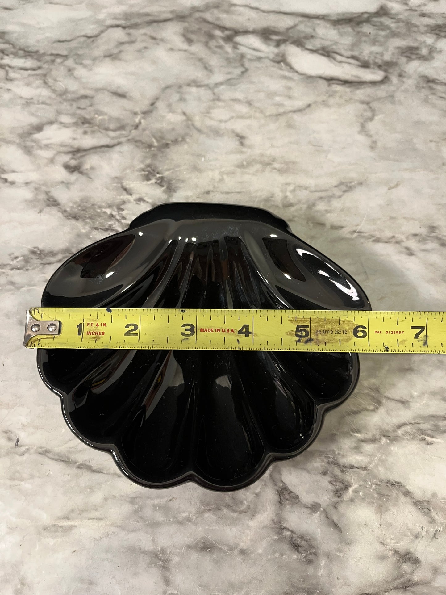 Black Ceramic Shell Bowl