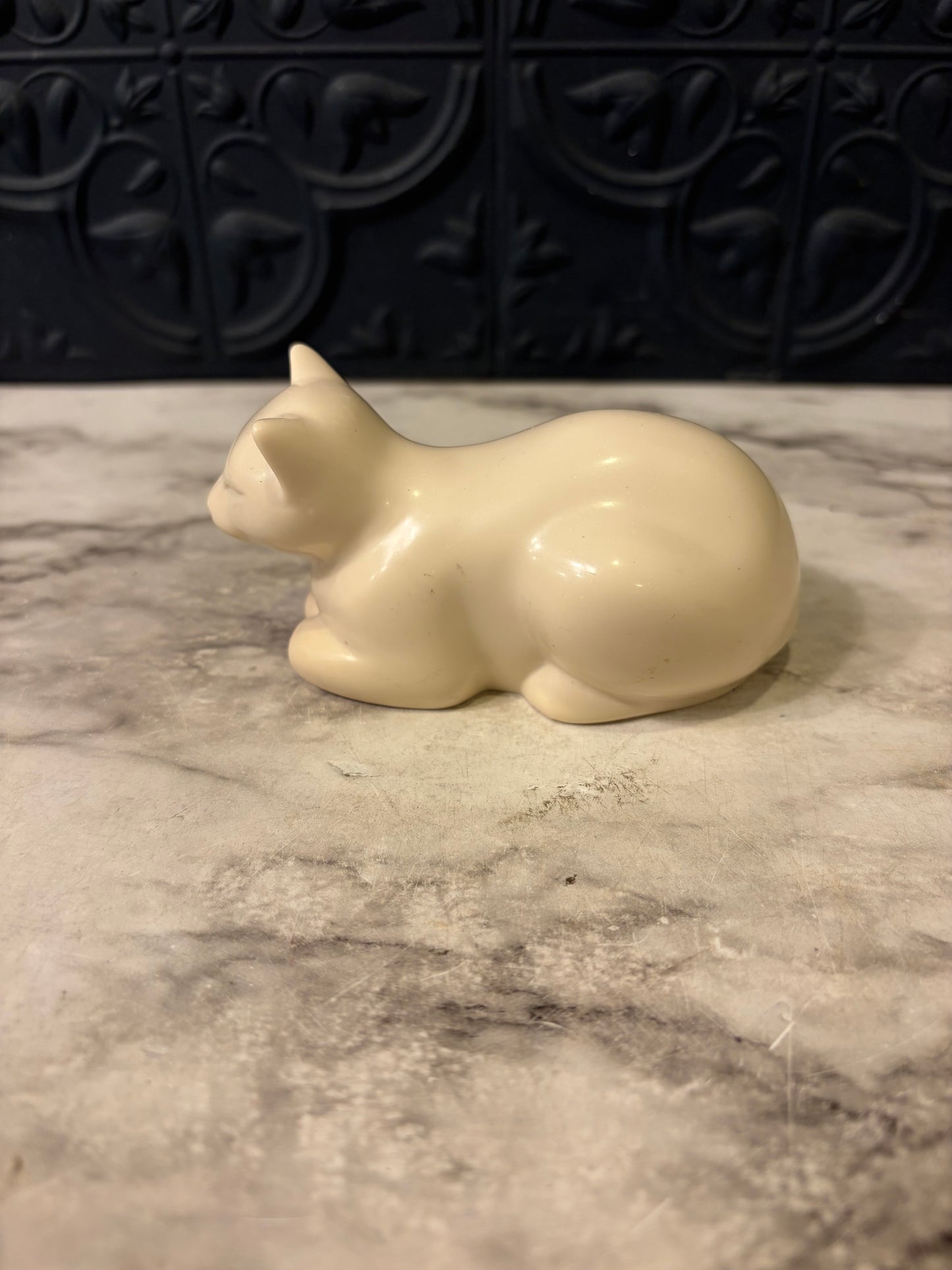 UK hand Cast Cream Cat