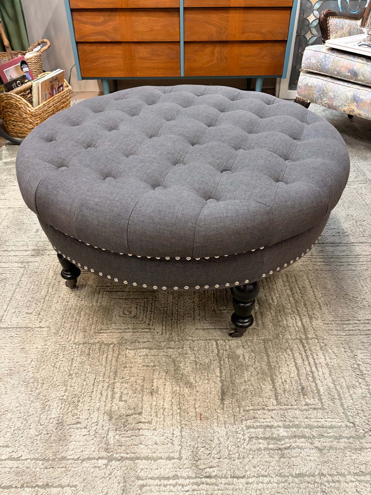 34" Round Tufted Ottoman