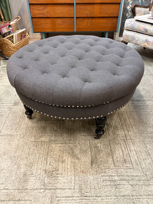 34" Round Tufted Ottoman