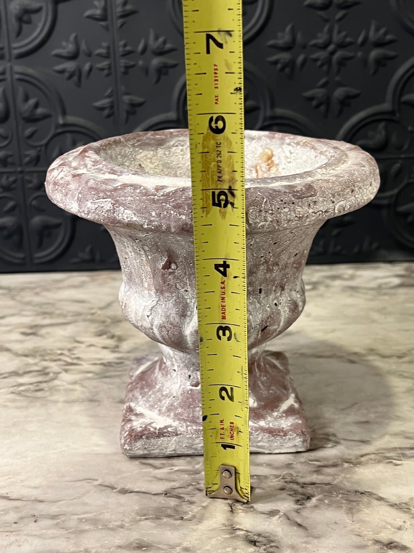 Small Whitewash urn