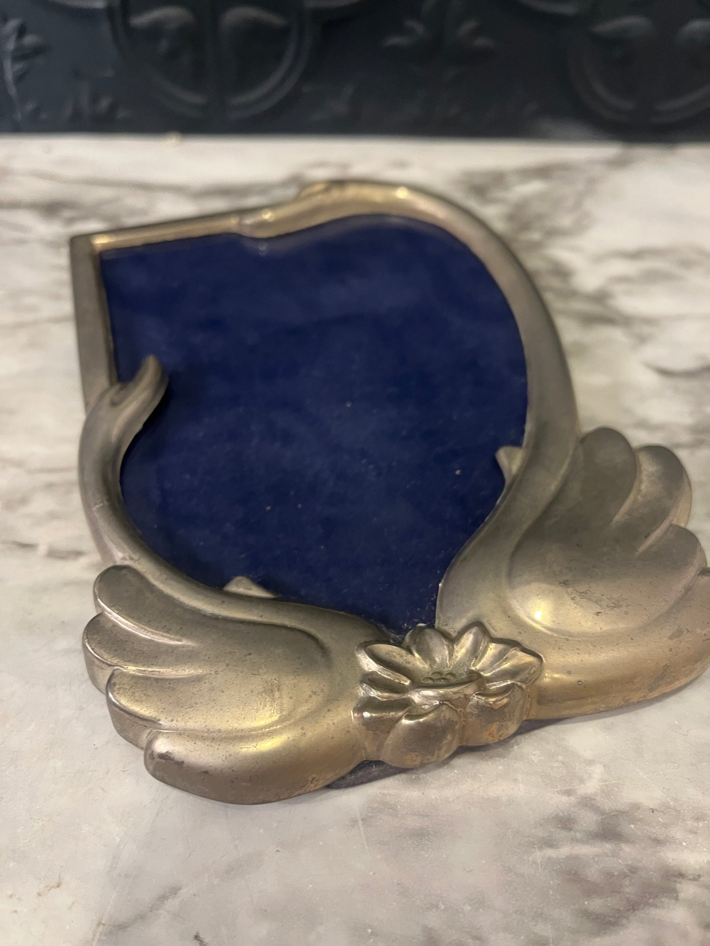 Tarnish Resistant Swan Frame