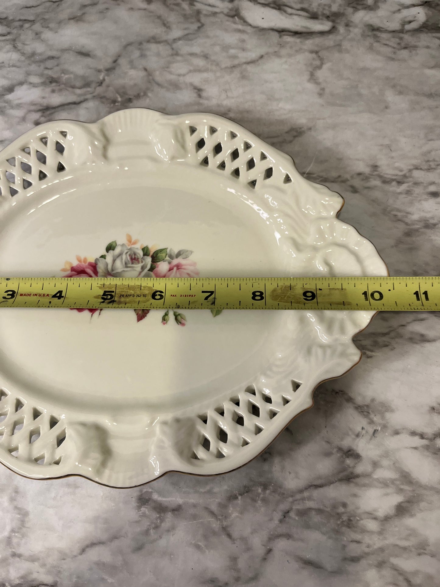 Oval Victorian Rose Tray with Lace design