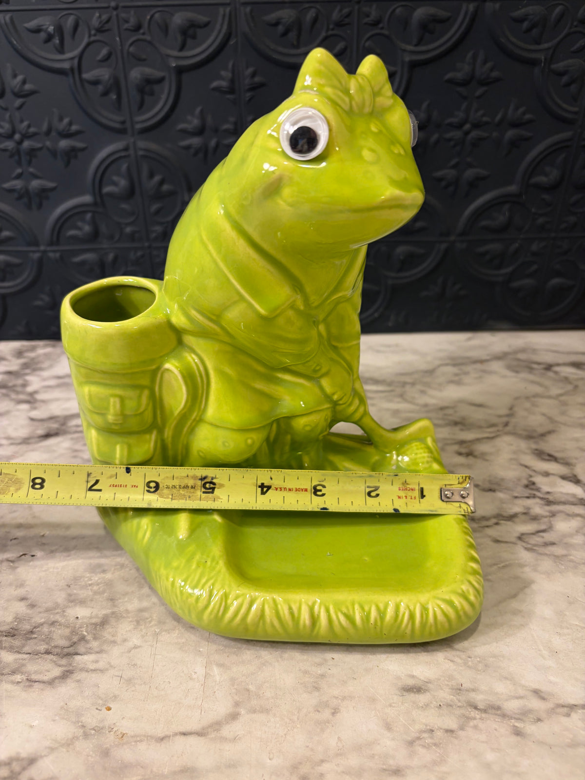 Green Ceramic Frog Golfer