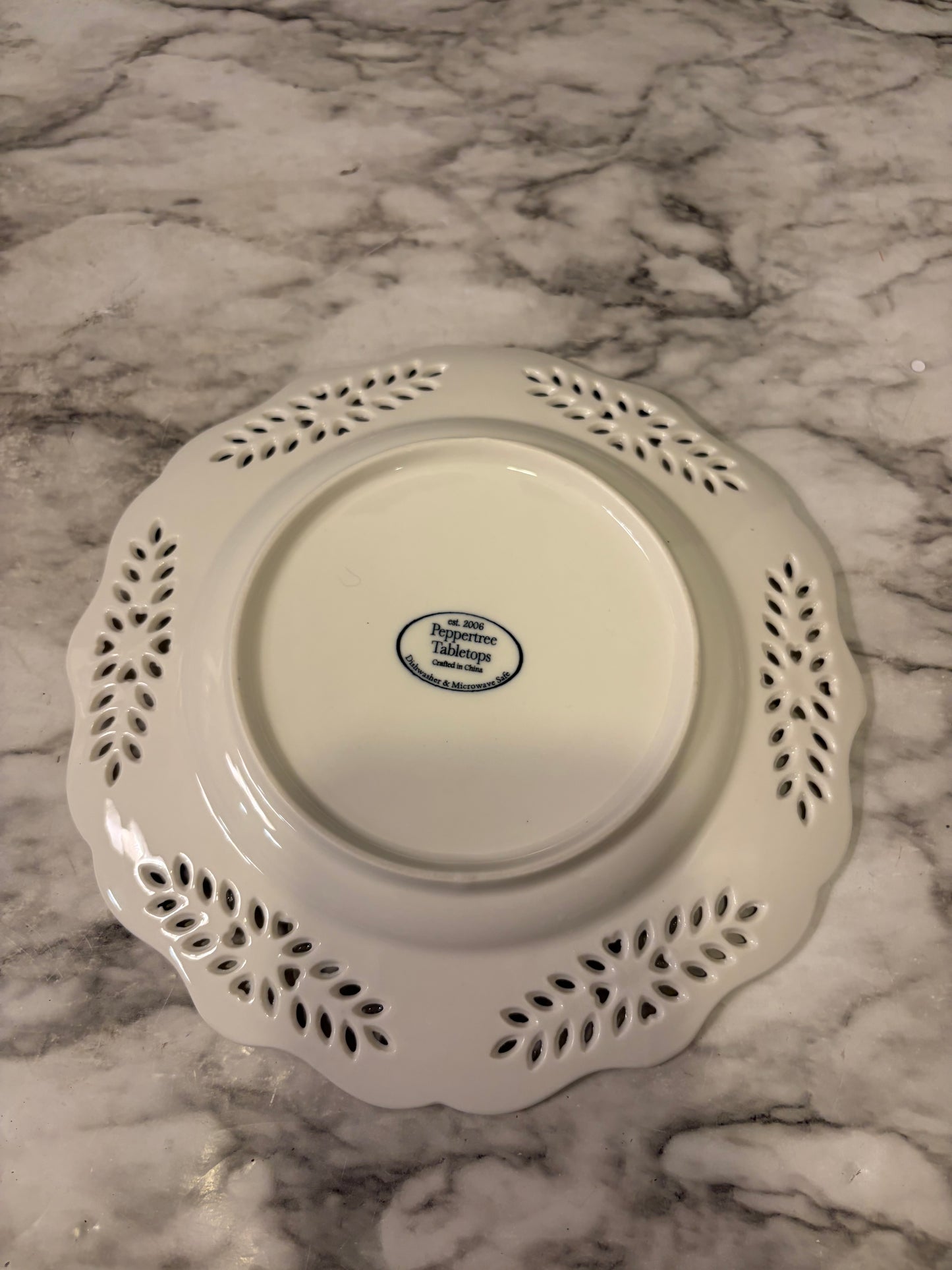 Peppertree Tabletops Round Lace Edge Plate