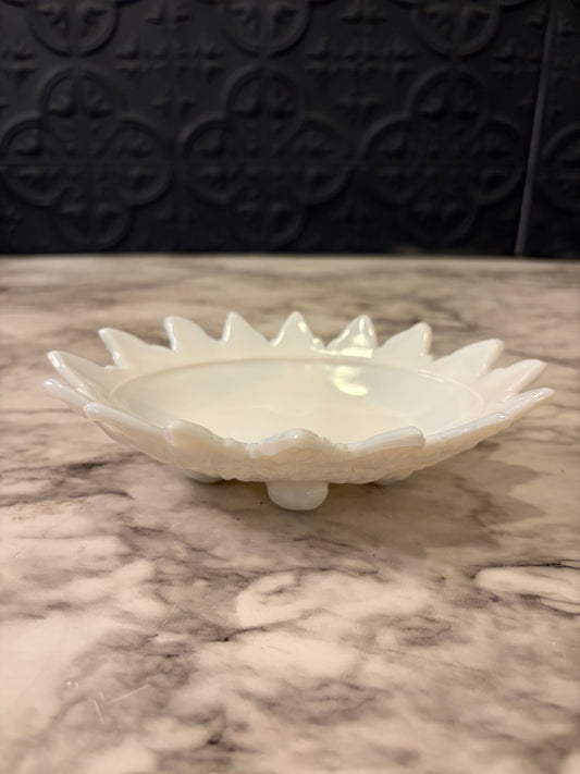 Milk Glass Westmoreland Leaf Soap Dish