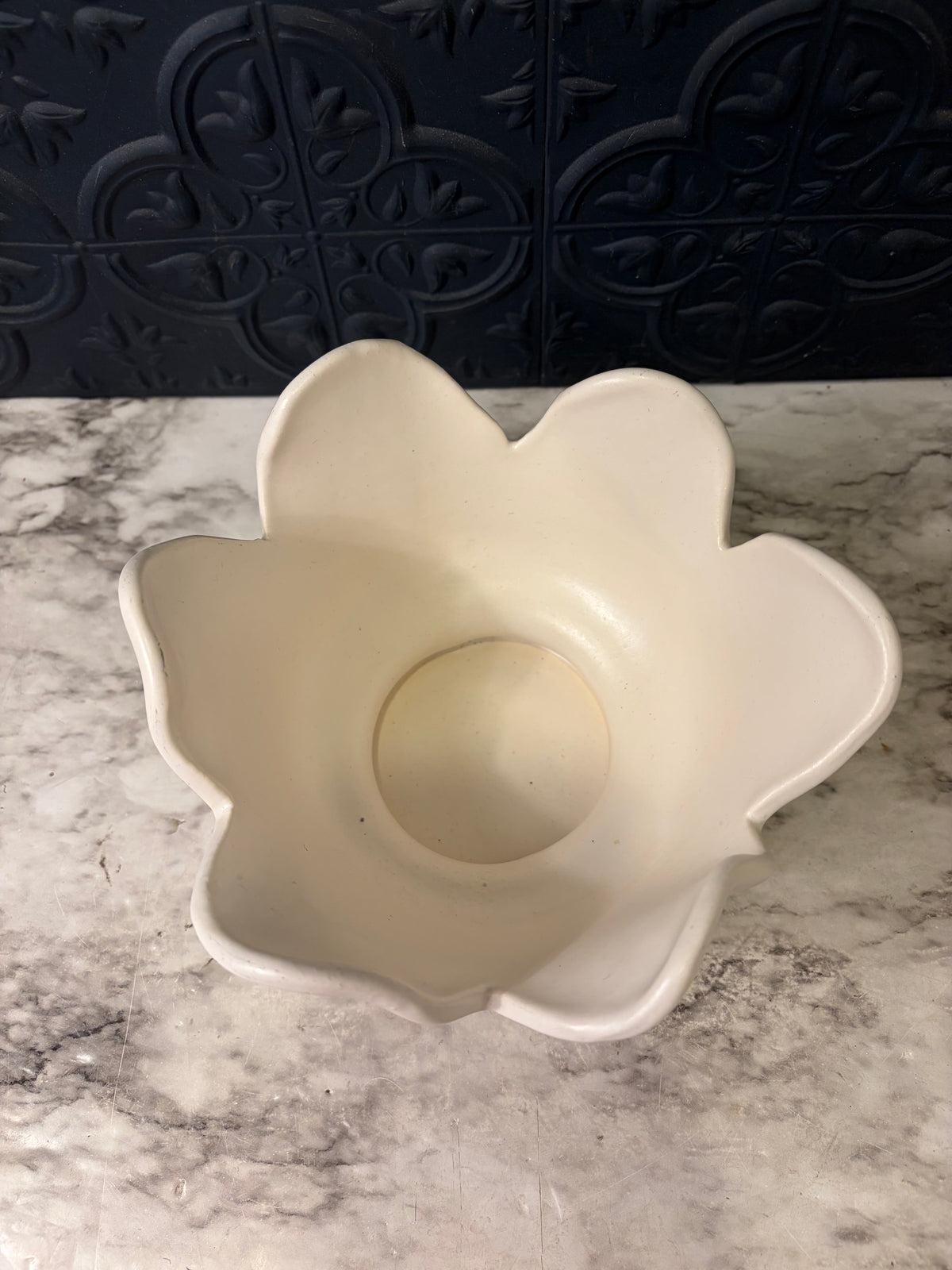 White Flower Shape Pottery Bowl