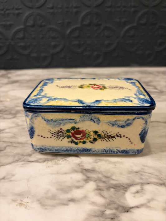 Maruhon Hand Painted Blue Trinket Box