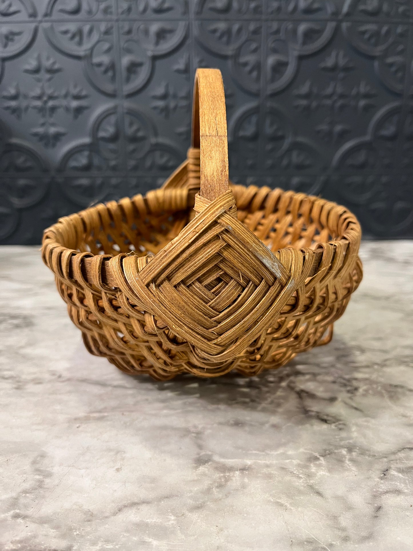 Small Wicker Egg Basket with Diamond Design