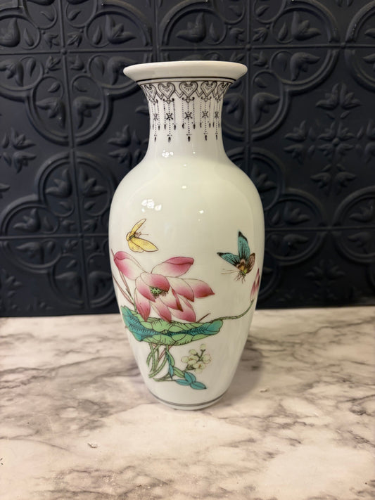 Porcelain Vase white with Lotus