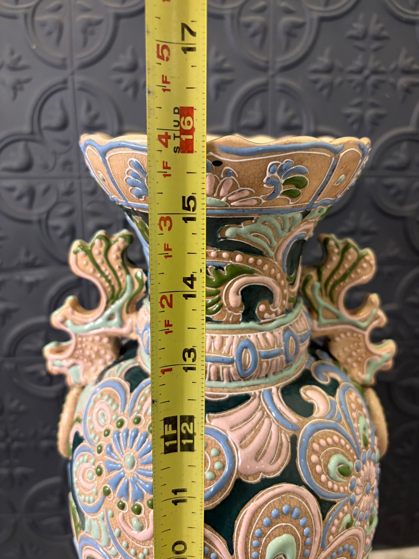 Hand Painted Moriage Japanese Vase