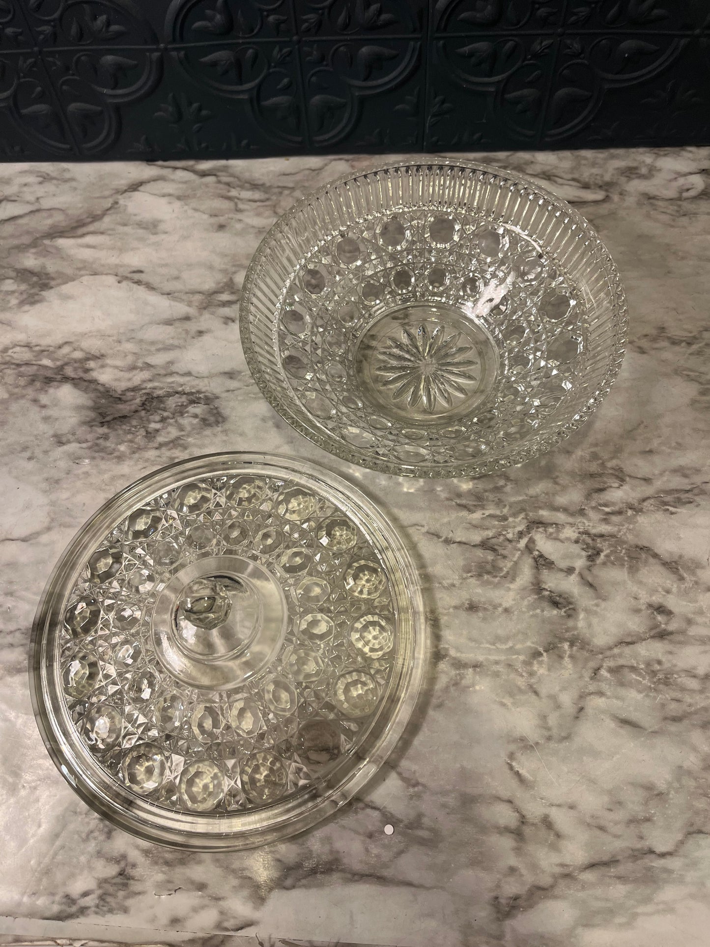 Federal Glass windsor Candy Dish with lid