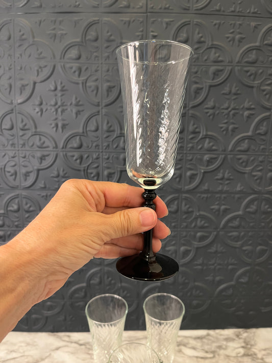 Set of 4 Luminarc Black Stem Crystal Flutes