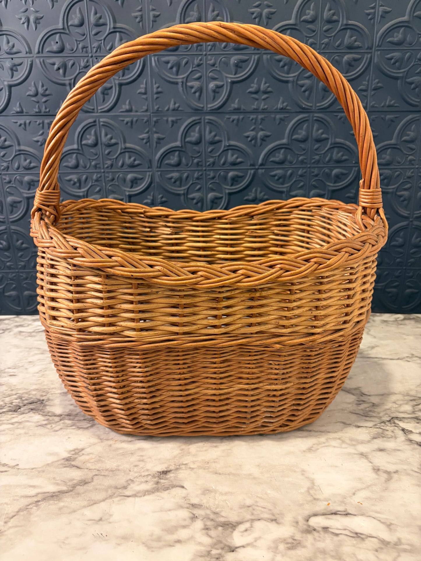 Oval Basket with Handle 13"L
