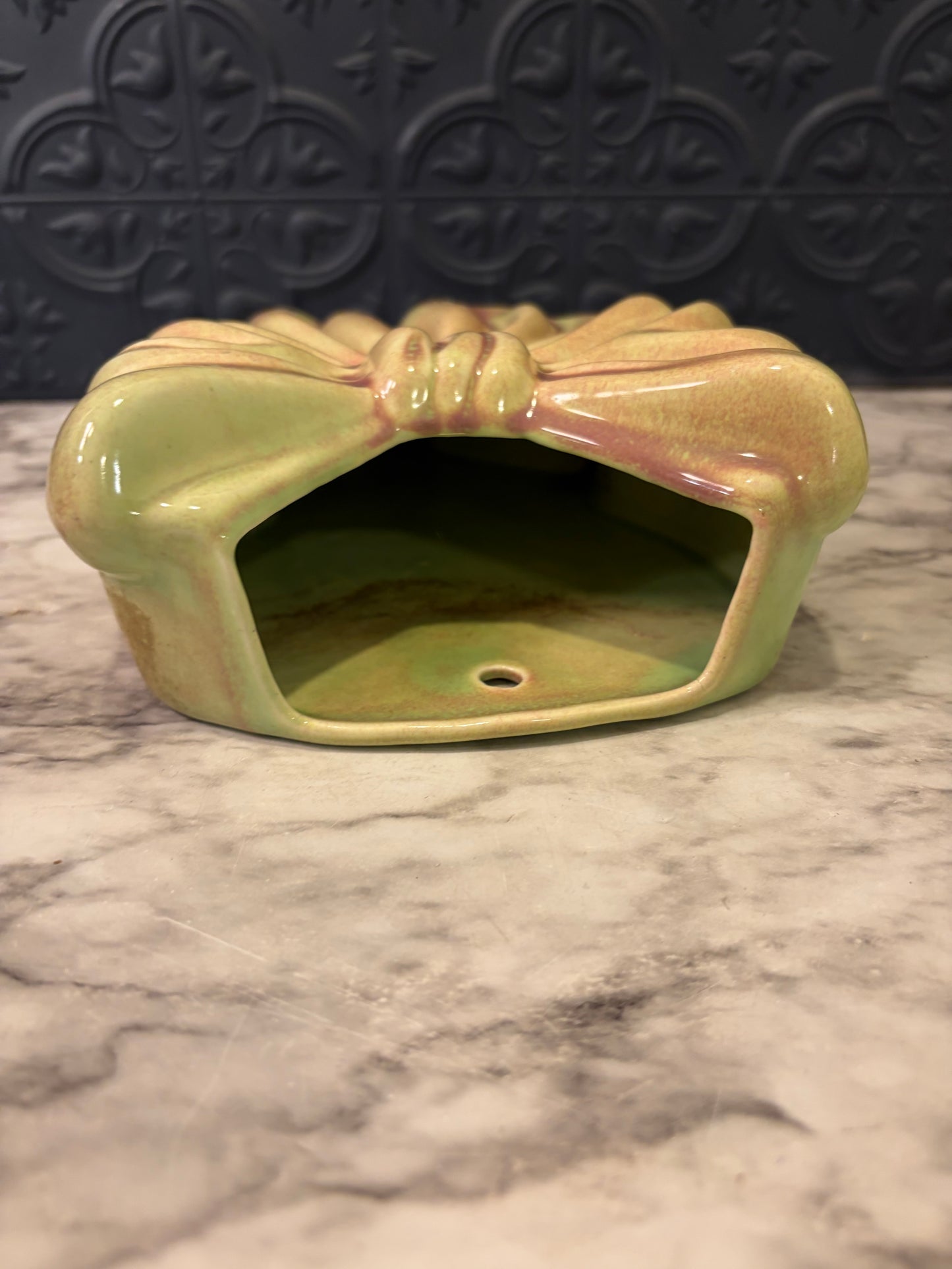 West Coast Ceramic Bow Wall Planter
