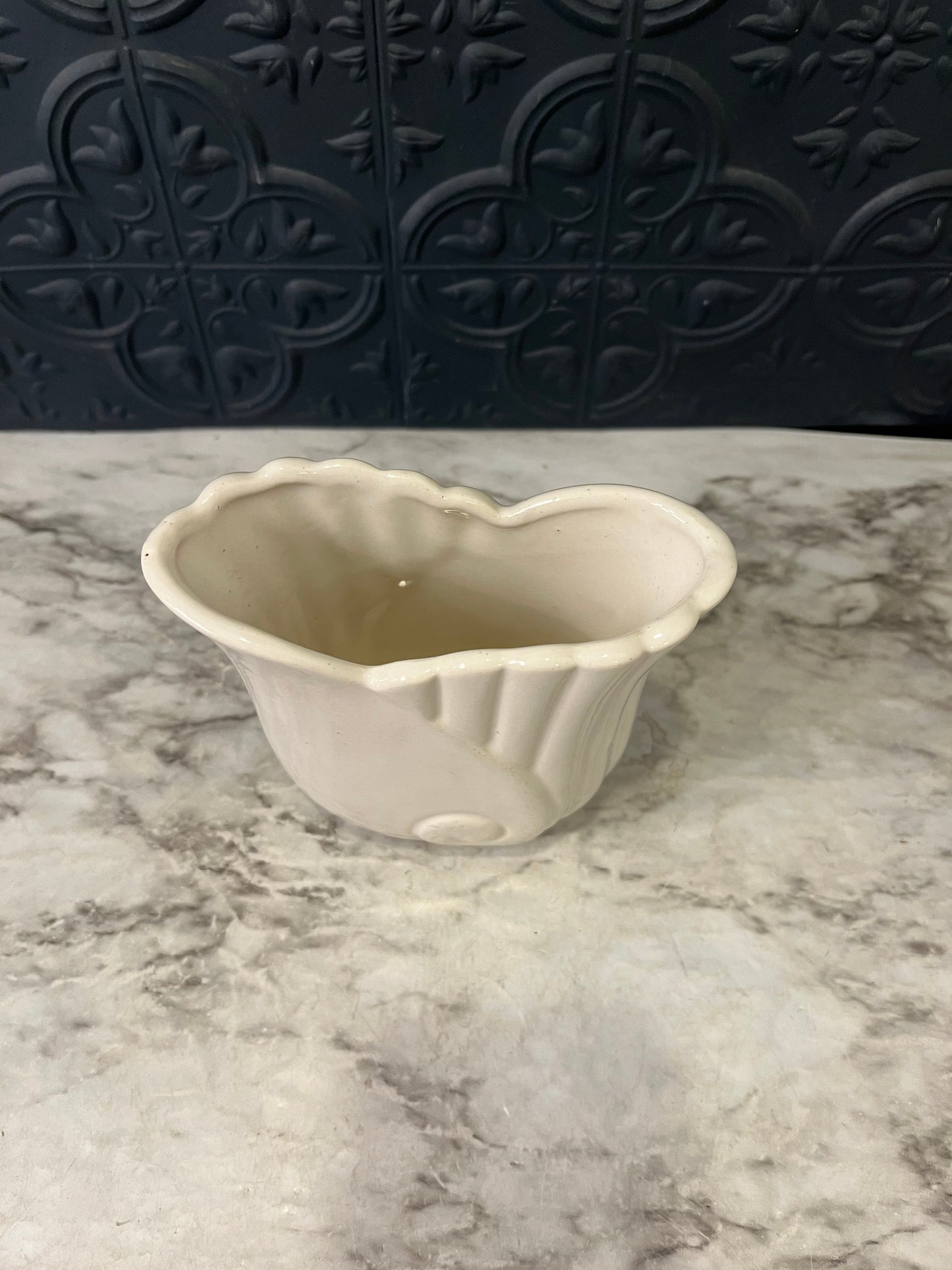 White Ceramic Scalloped shell Vase