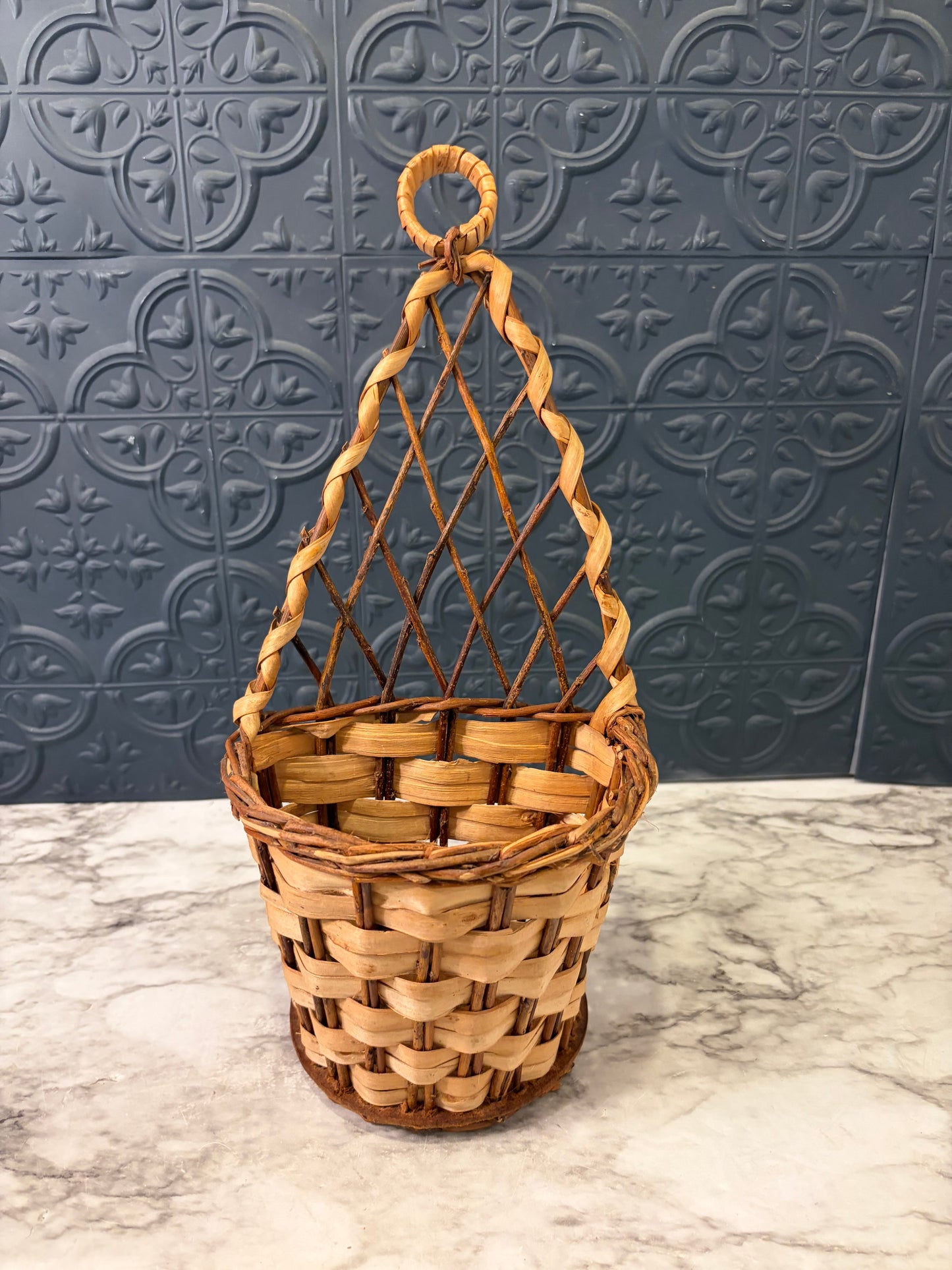 2 Tone Wall Basket