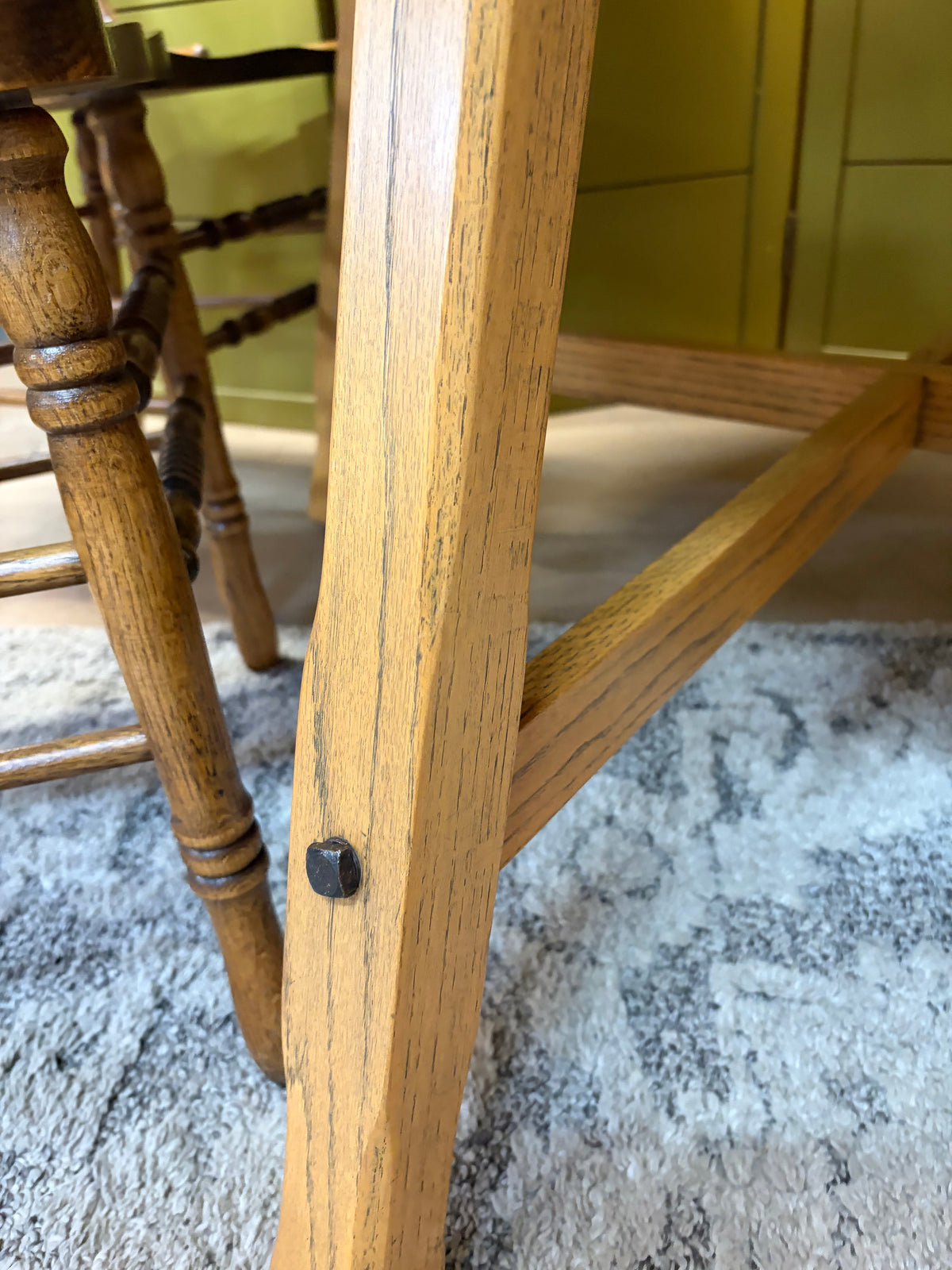 48" Round Oak Dining Table