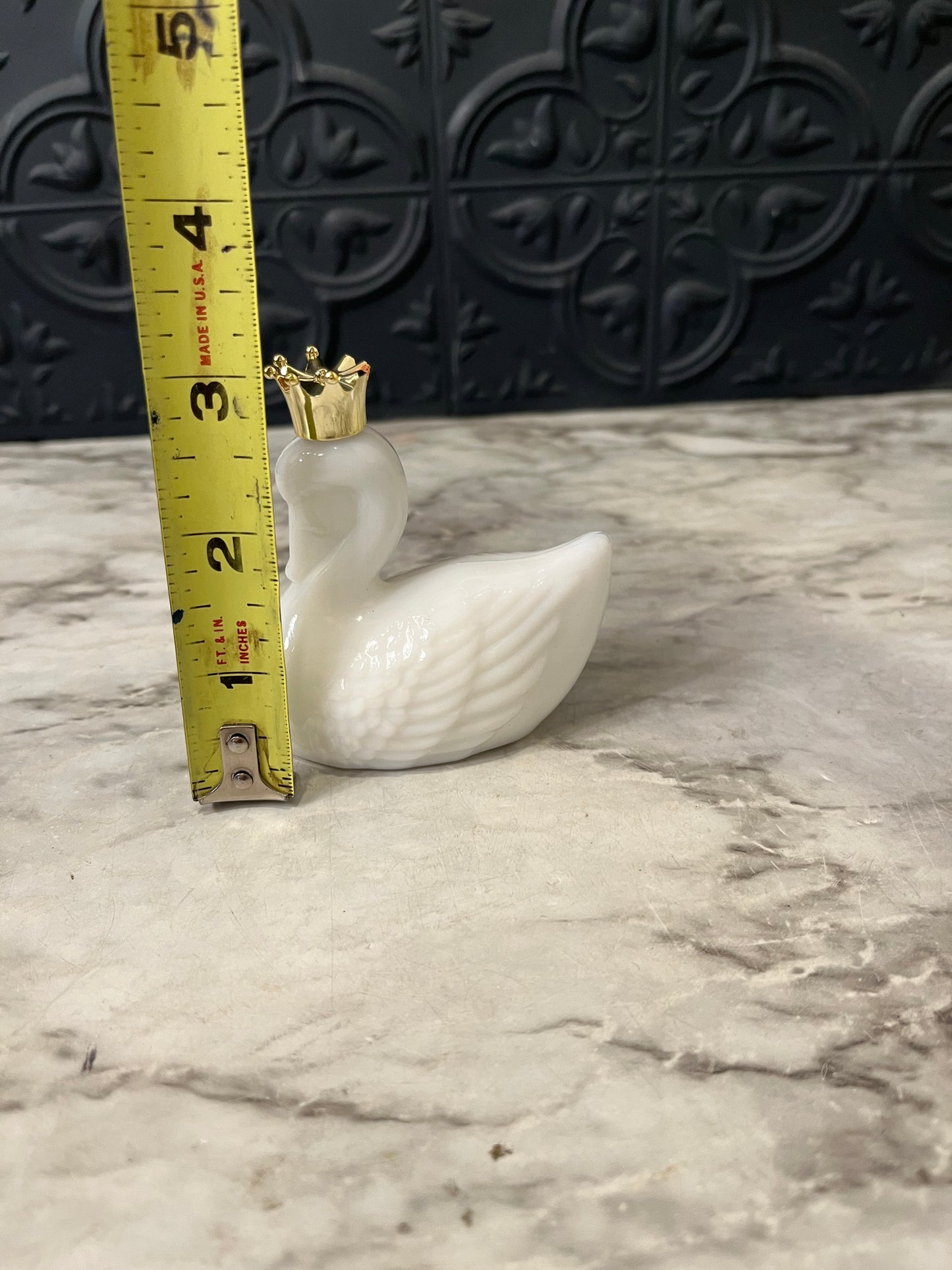 Vintage Avon Royal White Milk Glass Swan