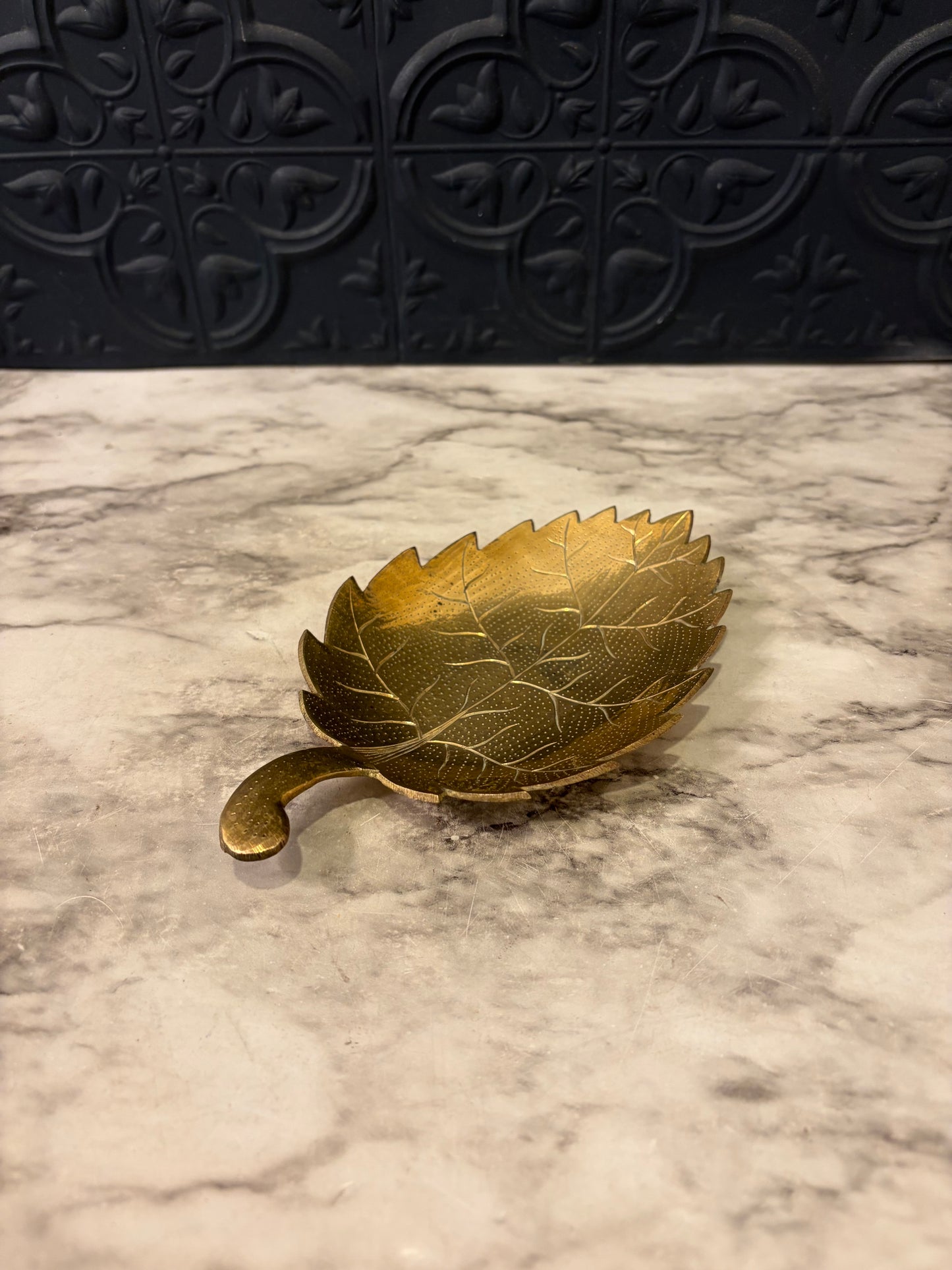 Brass Leaf Dish Veining Detail