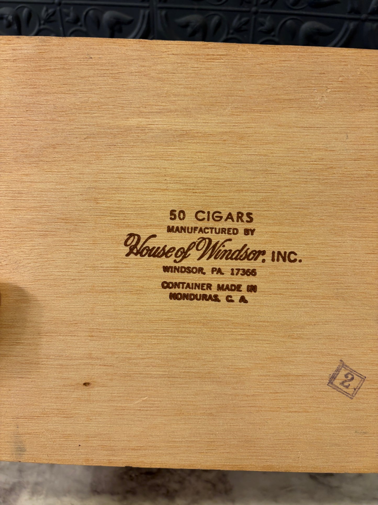 House of Windsor Palmas Wooden Cigar Box with Dogs