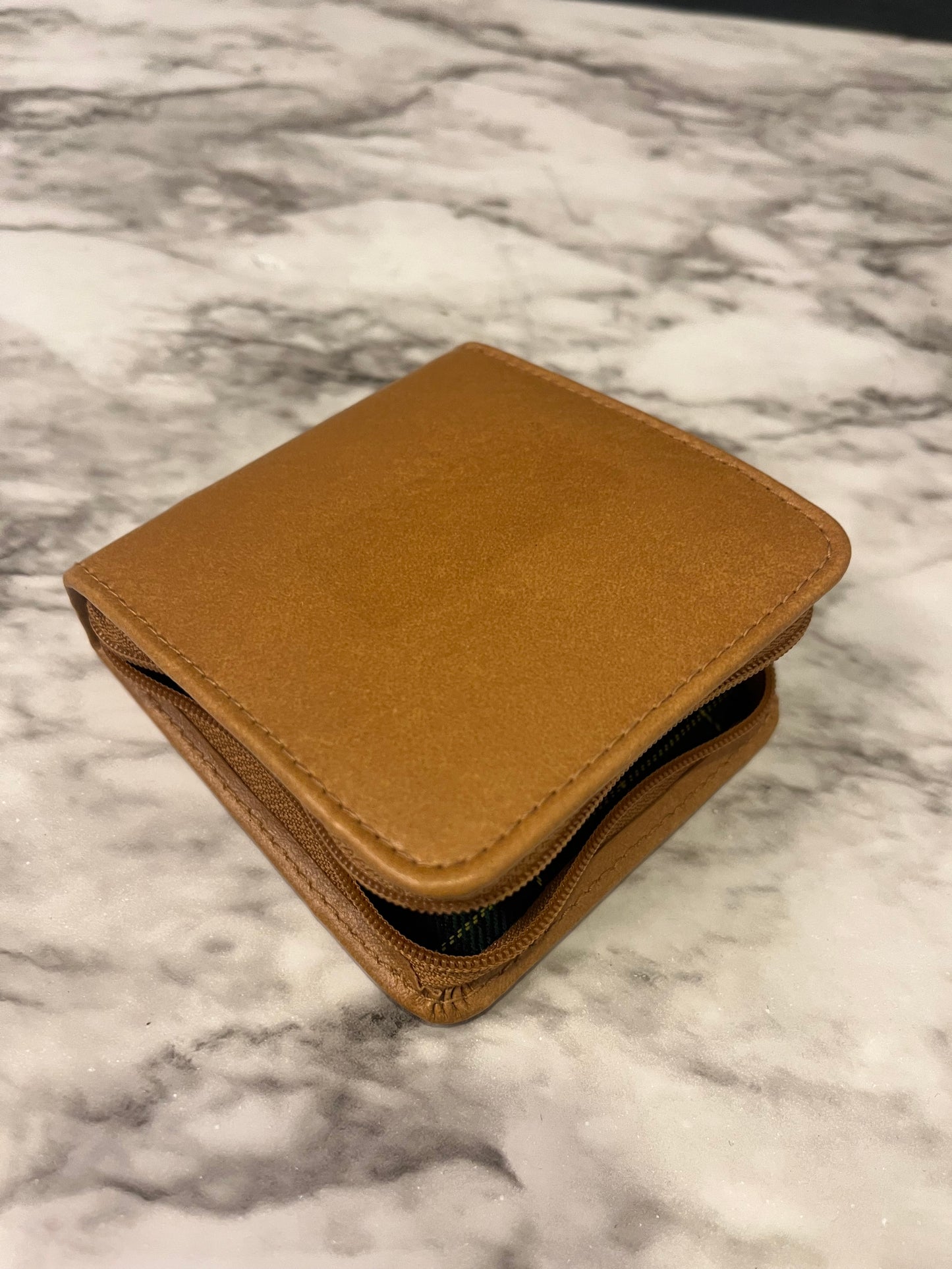 Travel Clock in Leather