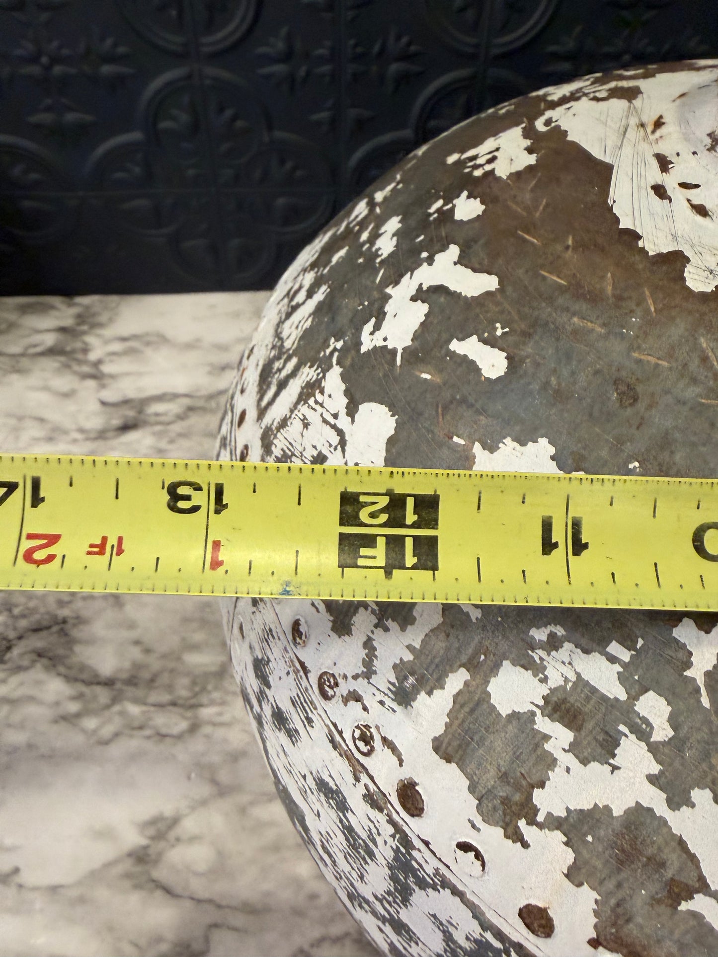 Round Metal Pot White Distress