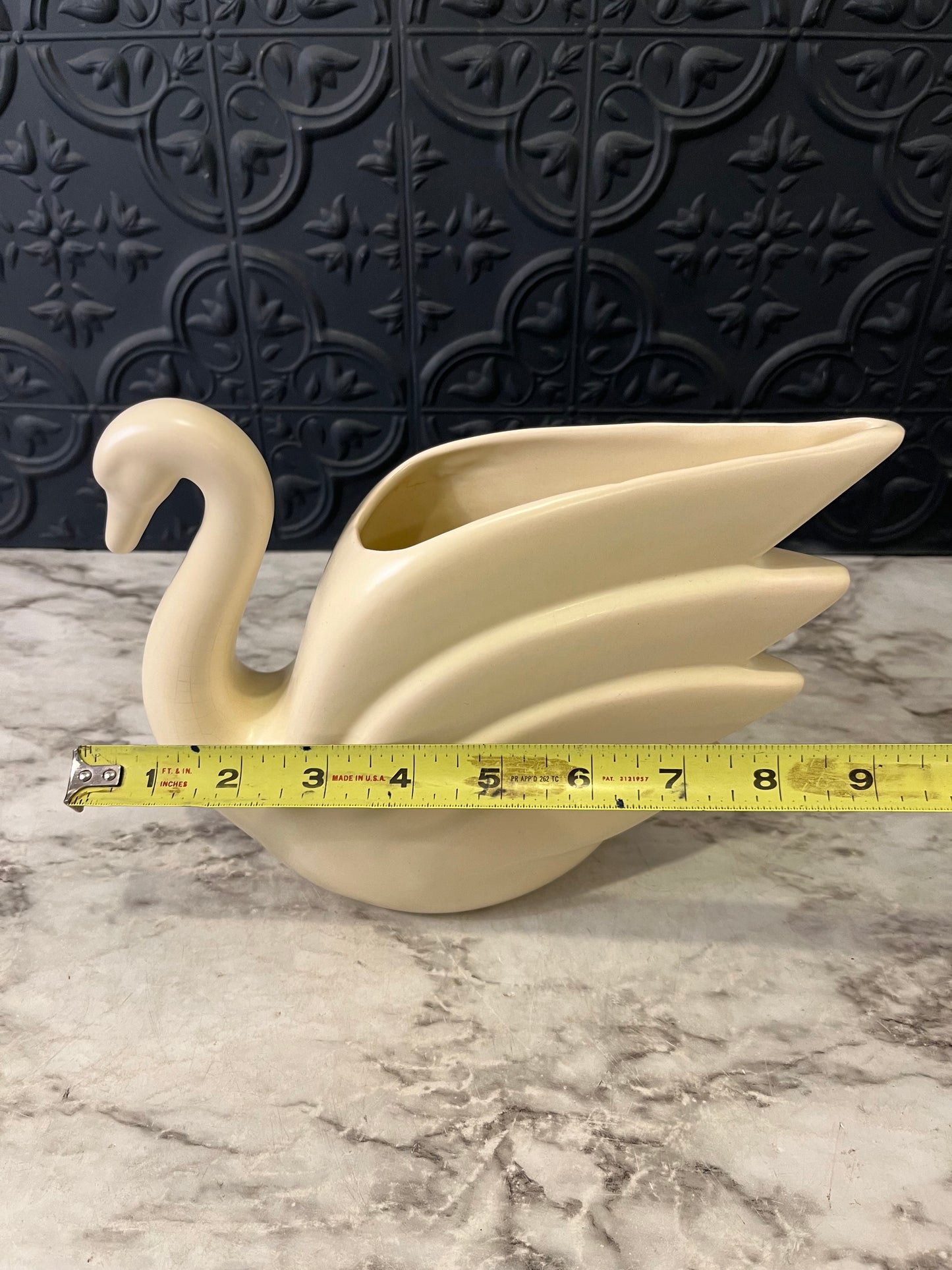 Cream Swan Planter