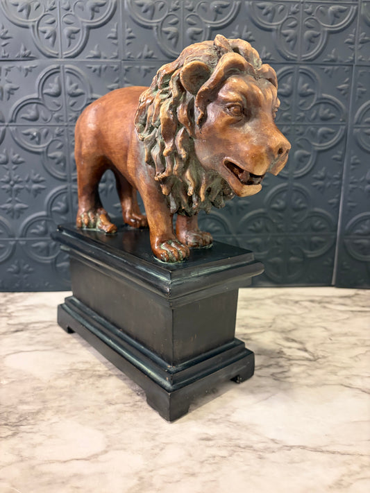 Lion Pedestal Figure