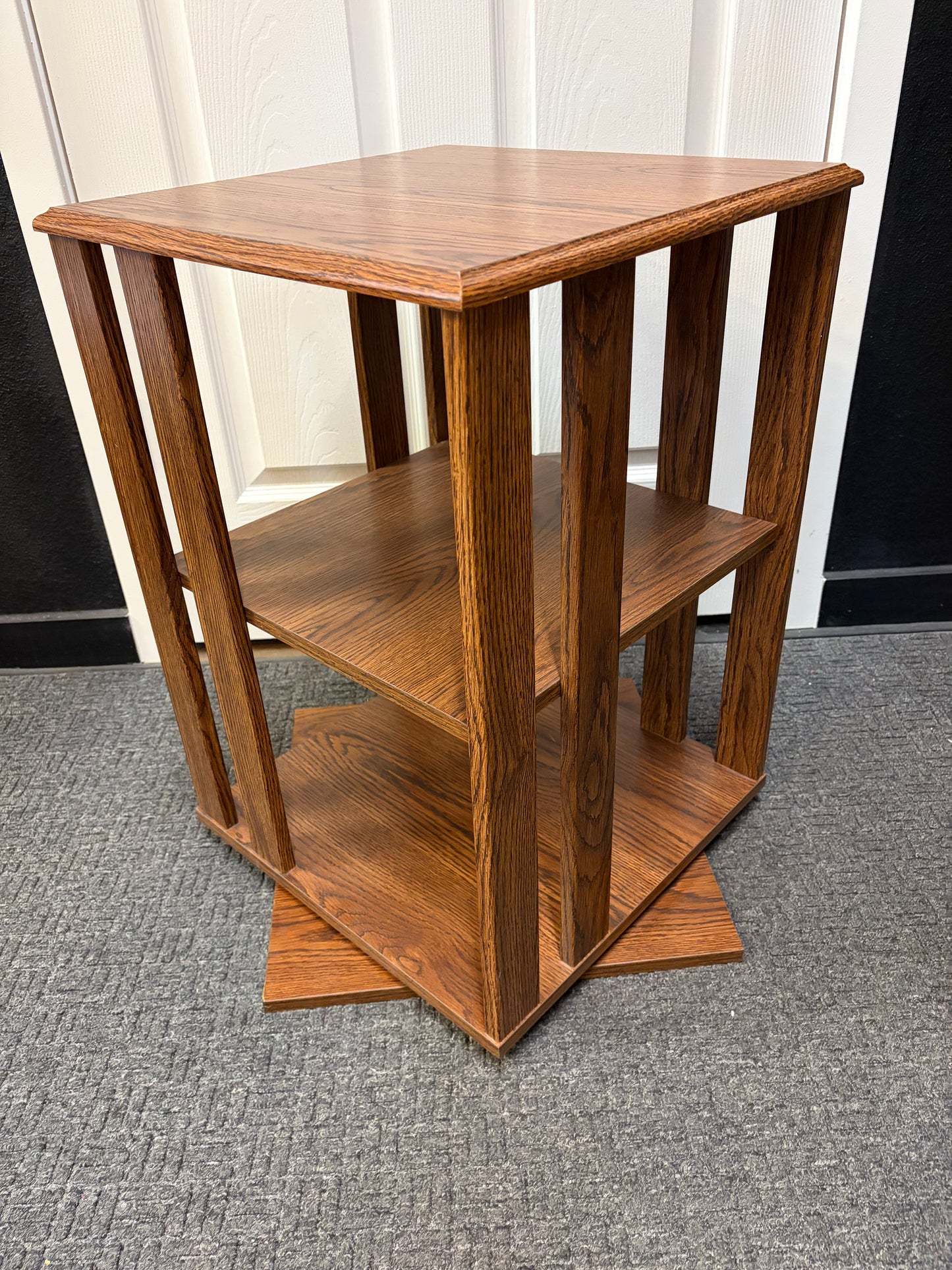 Spinning side Table